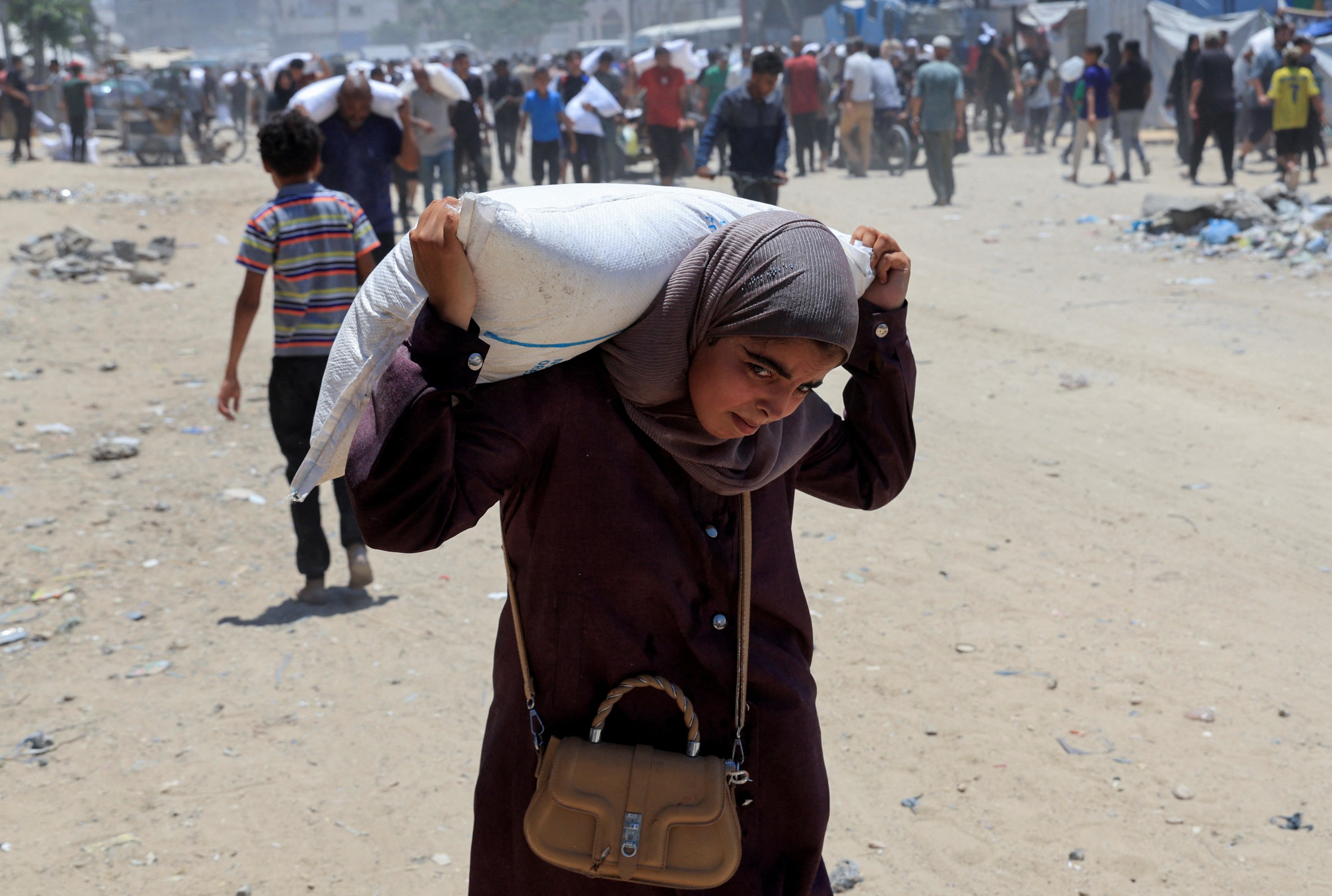 Israel halts aid into northern Gaza: Officials; clans deny Hamas is stealing it