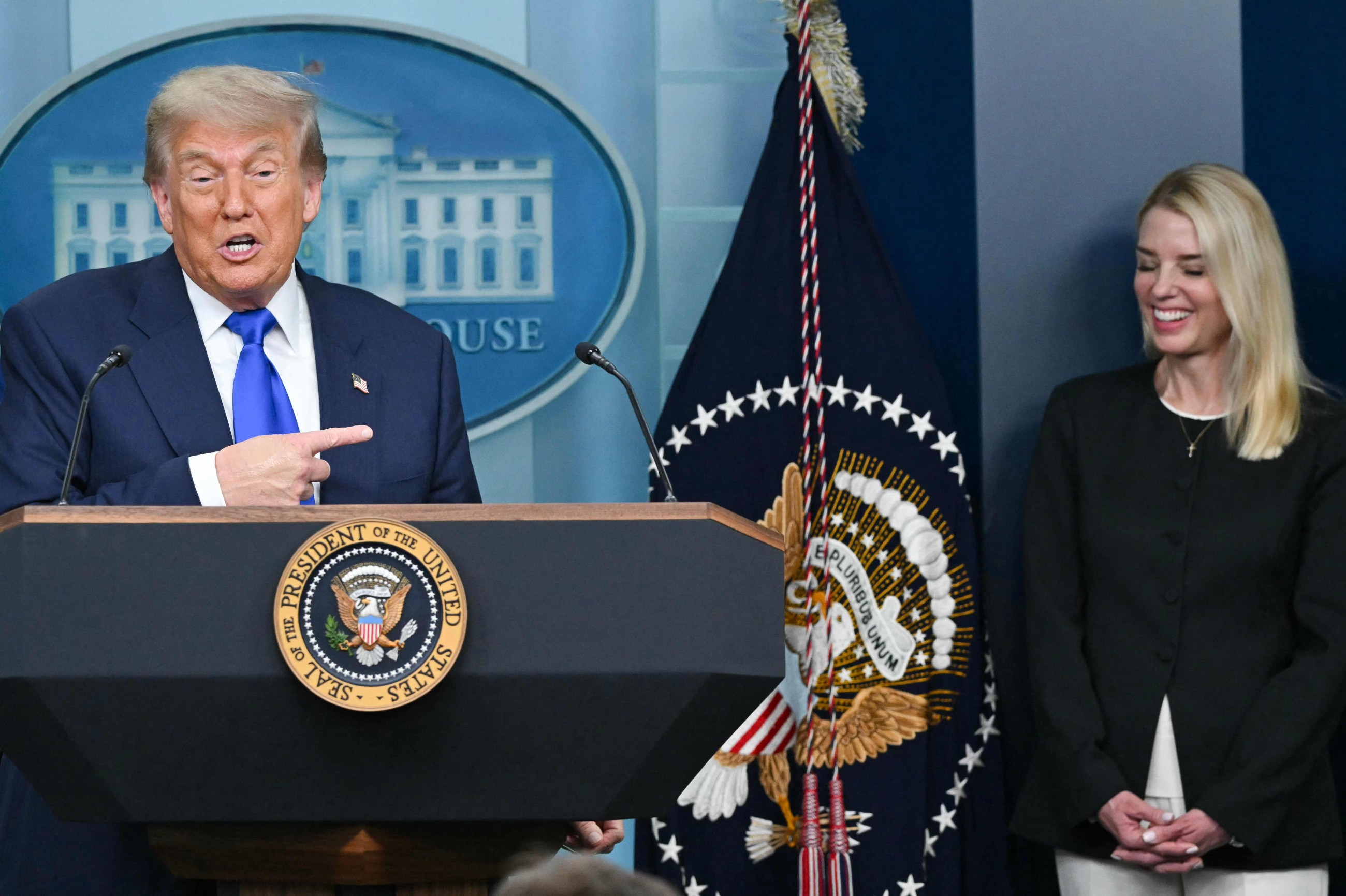 In win for Trump, Supreme Court limits judges' power to block birthright citizenship order