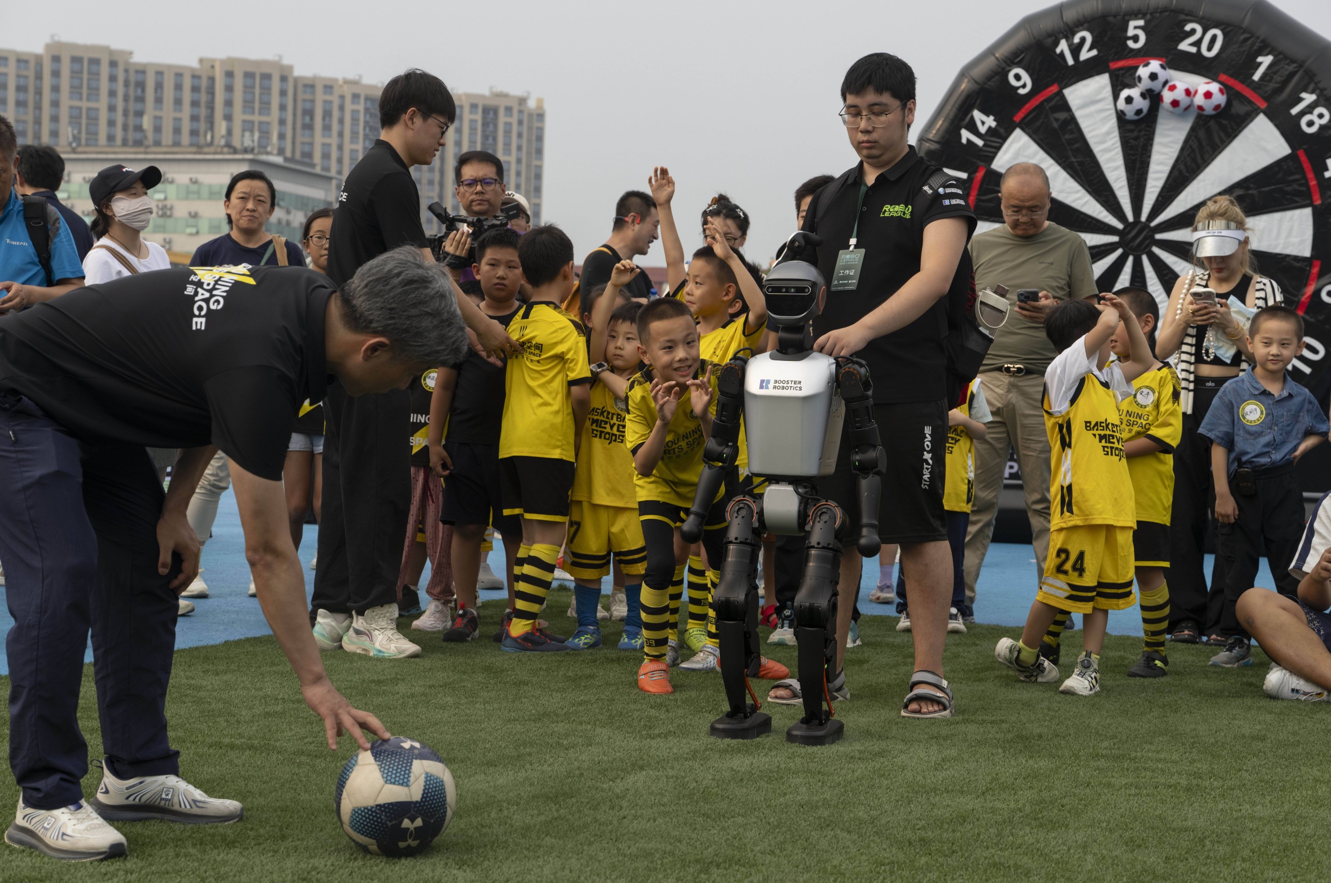 China's humanoid robots generate more soccer excitement than their human counterparts