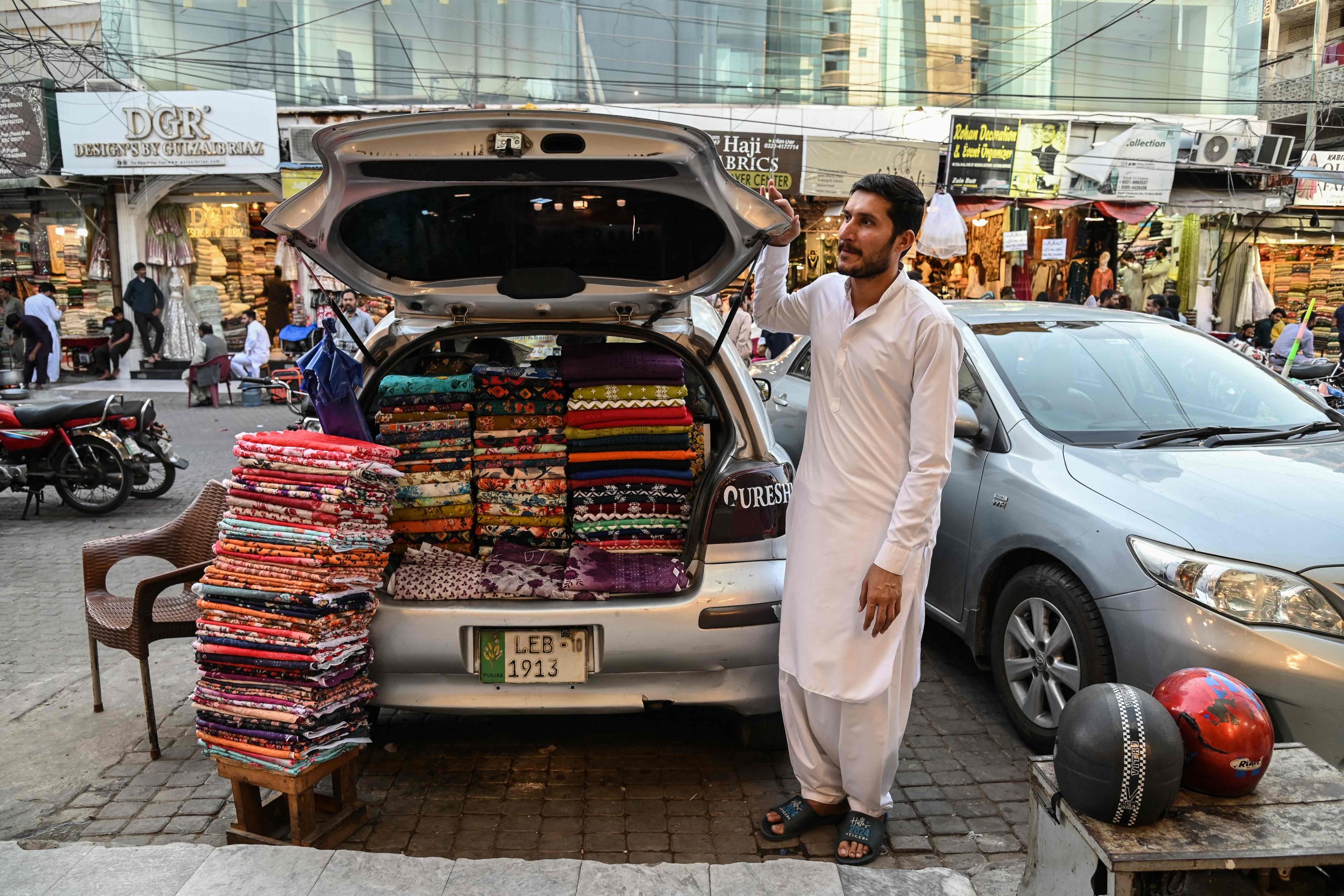 China rolls over $3.4 billion of commercial loans to Pakistan