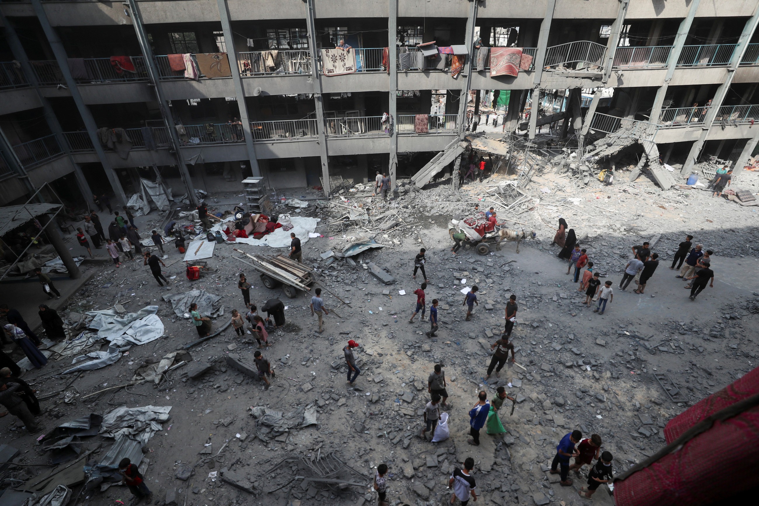 38 more killed as Israel steps up Gaza bombardment ahead of White House talks on ceasefire