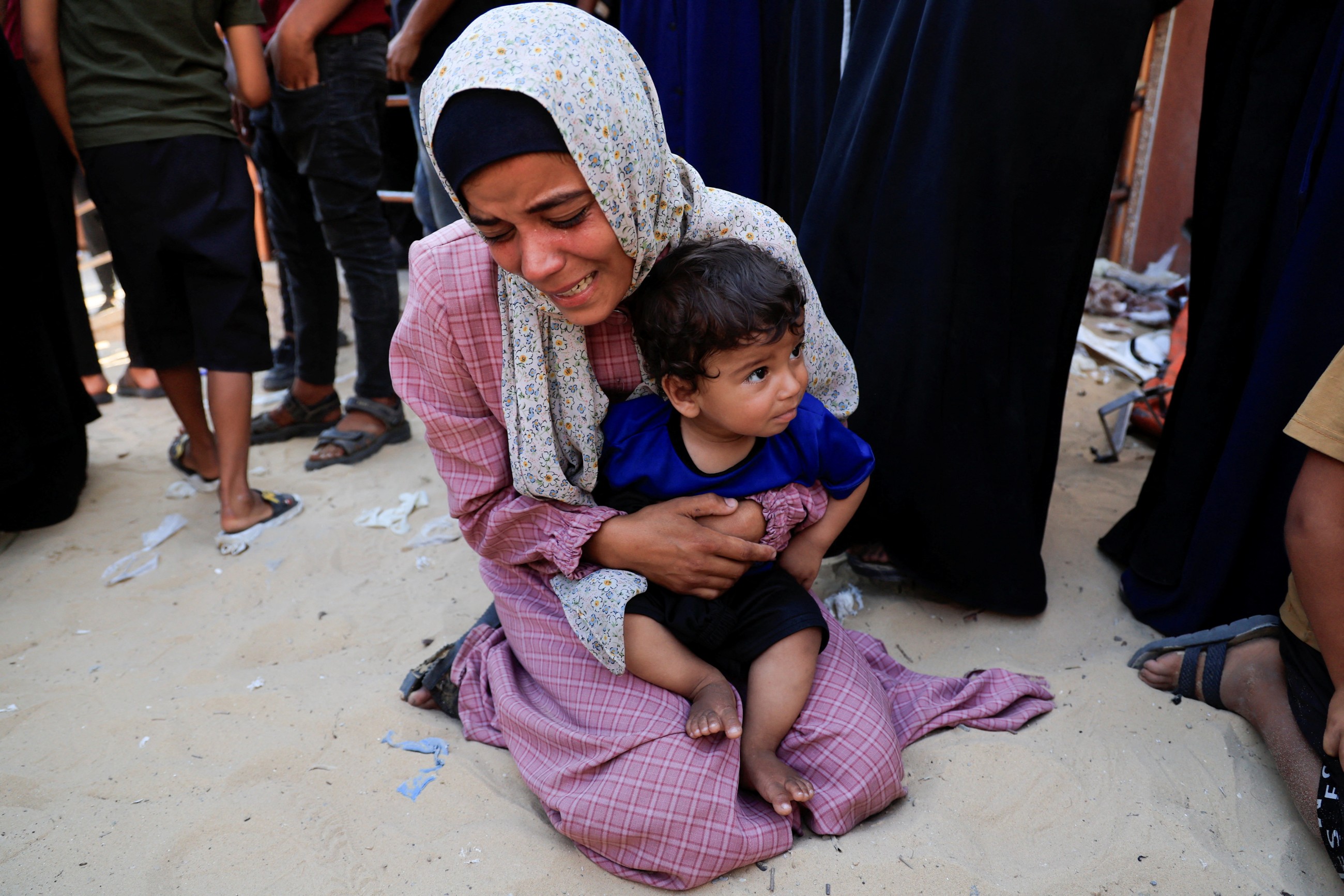 38 more killed as Israel steps up Gaza bombardment ahead of White House talks on ceasefire