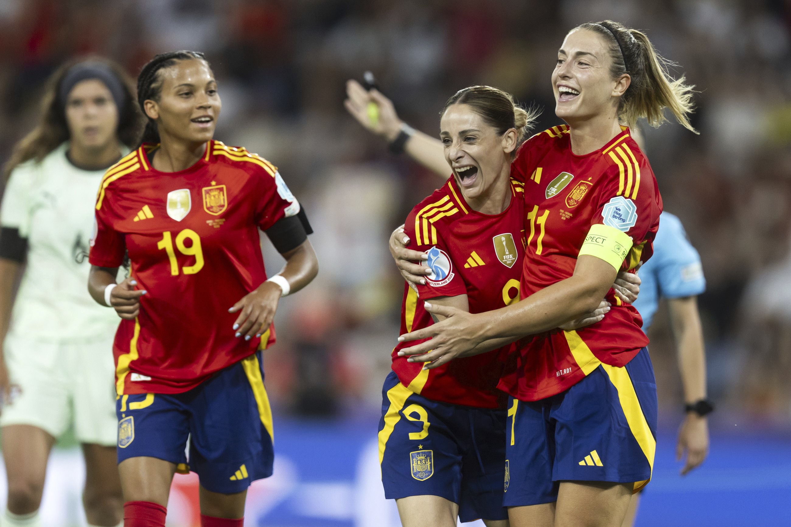 Spain hammer Portugal to make Euro statement, Sweden win