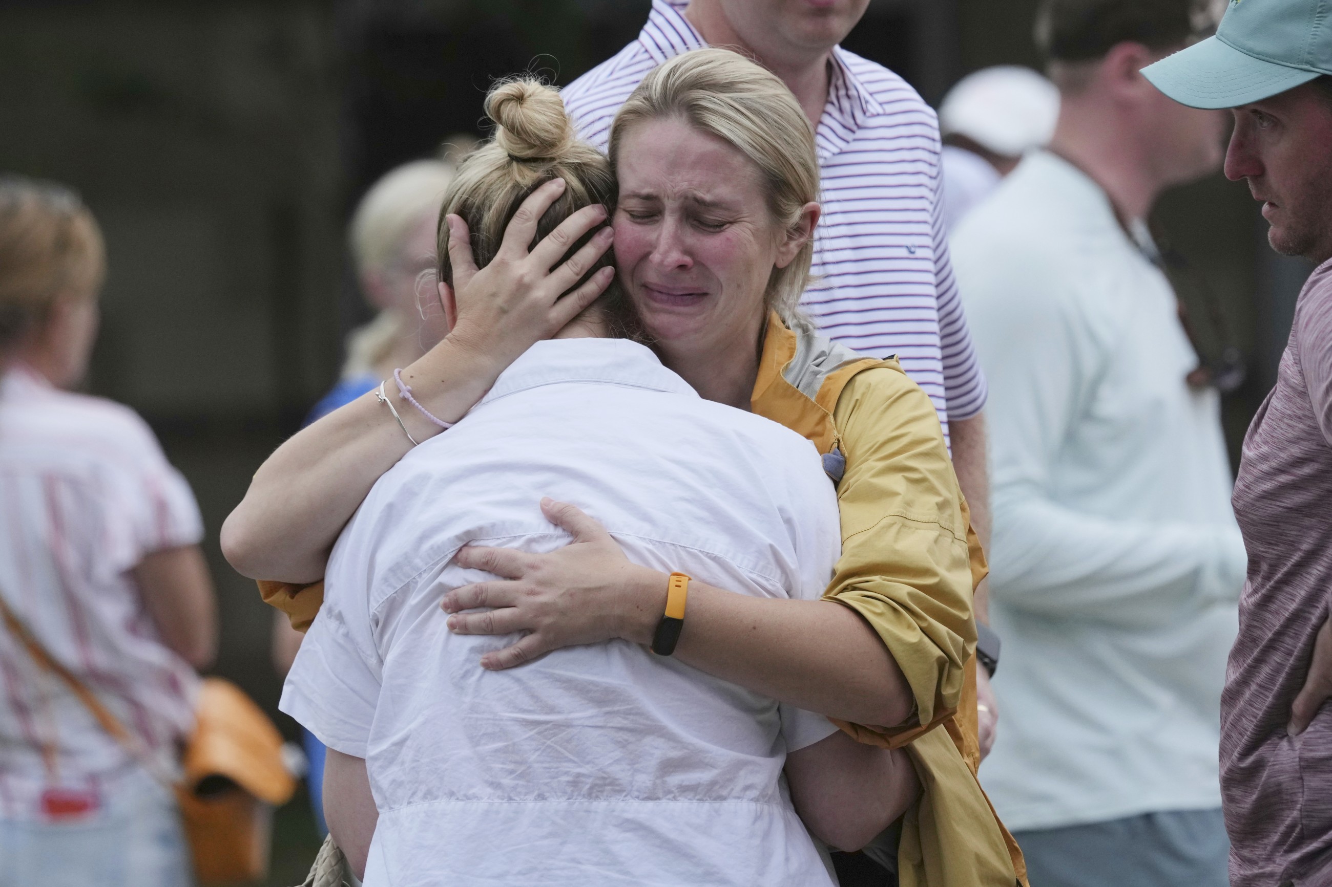 24 dead in Texas flash flooding; two dozen young campers missing
