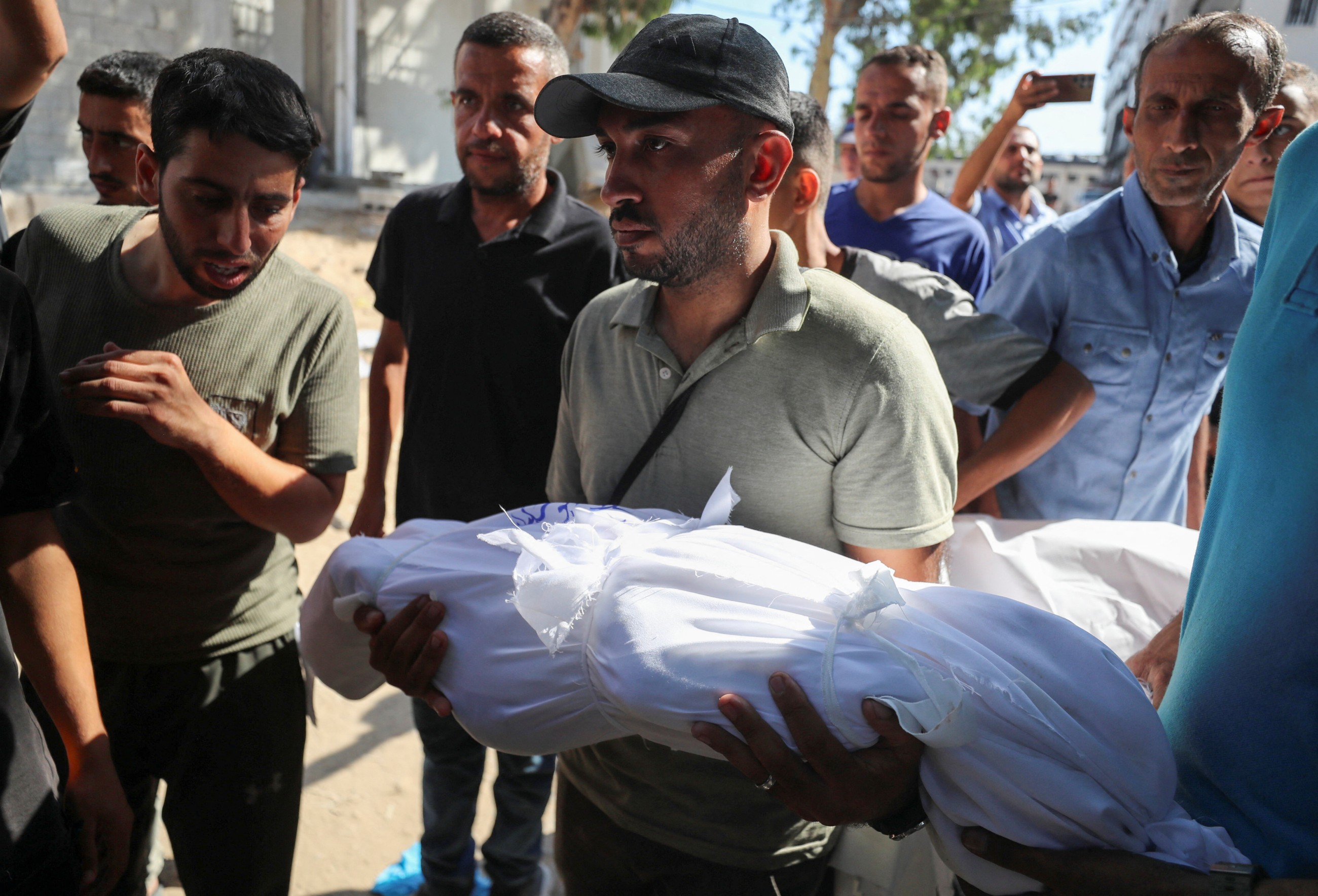 Israel agrees to Gaza truce talks