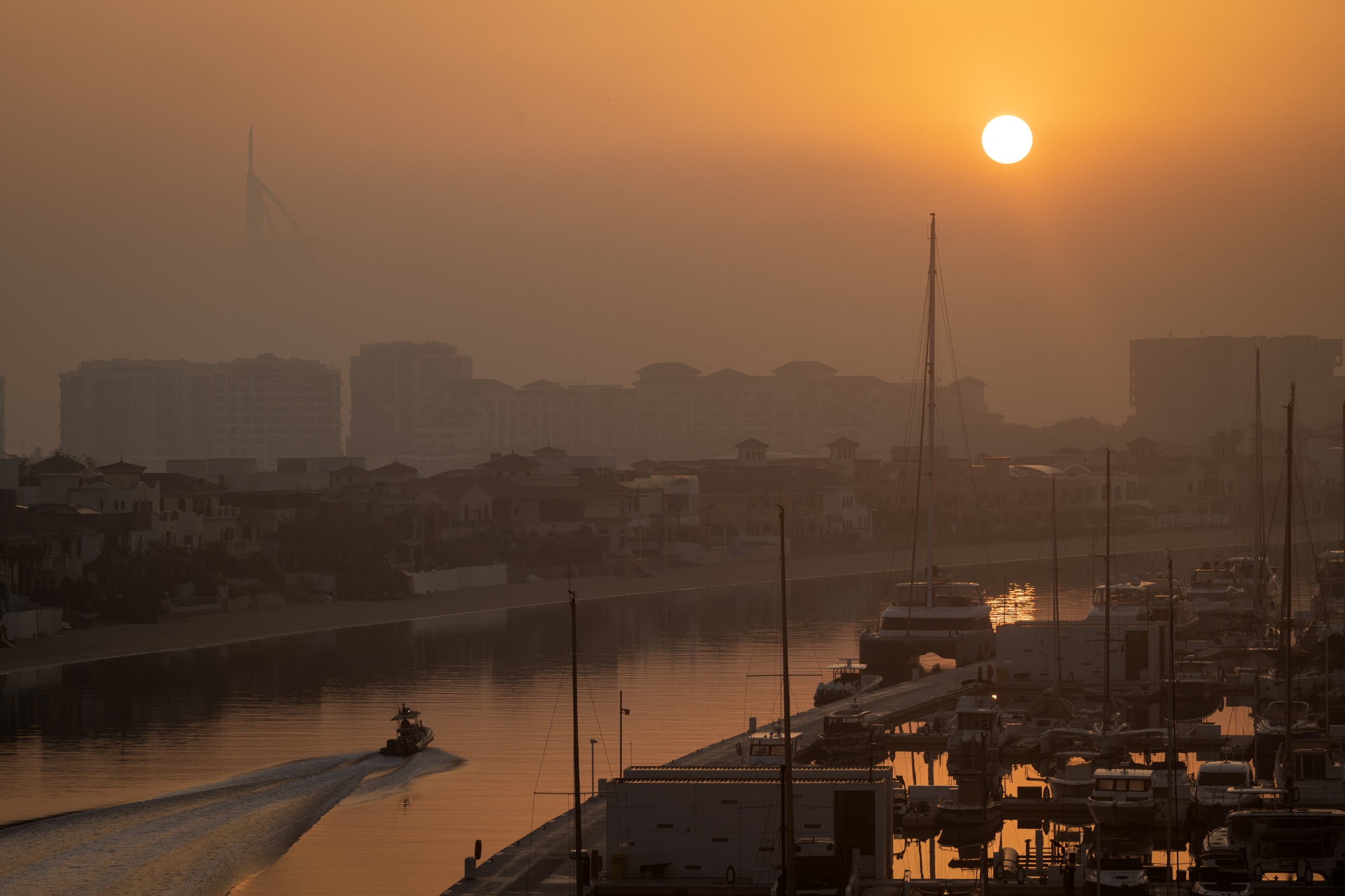 NCM predicts temperature to vary between 34°C and 43°C in UAE