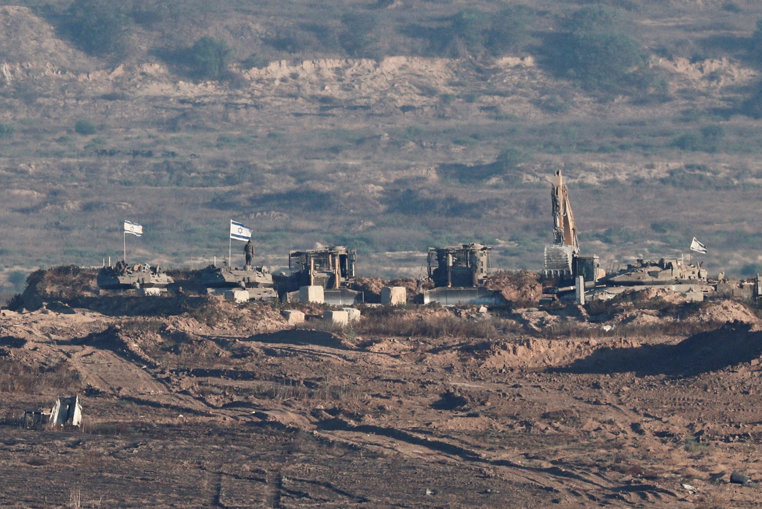 5 Israeli soldiers killed in Gaza; airstrikes leave more Palestinians dead