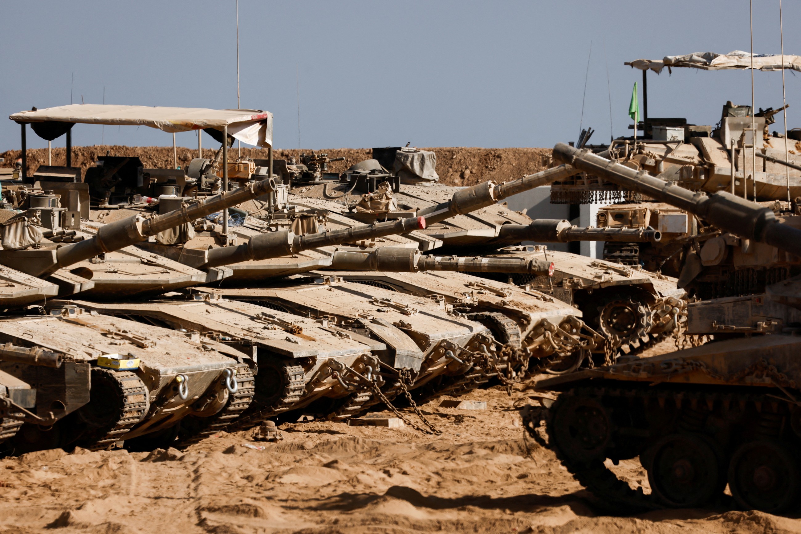 5 Israeli soldiers killed in Gaza; airstrikes leave more Palestinians dead