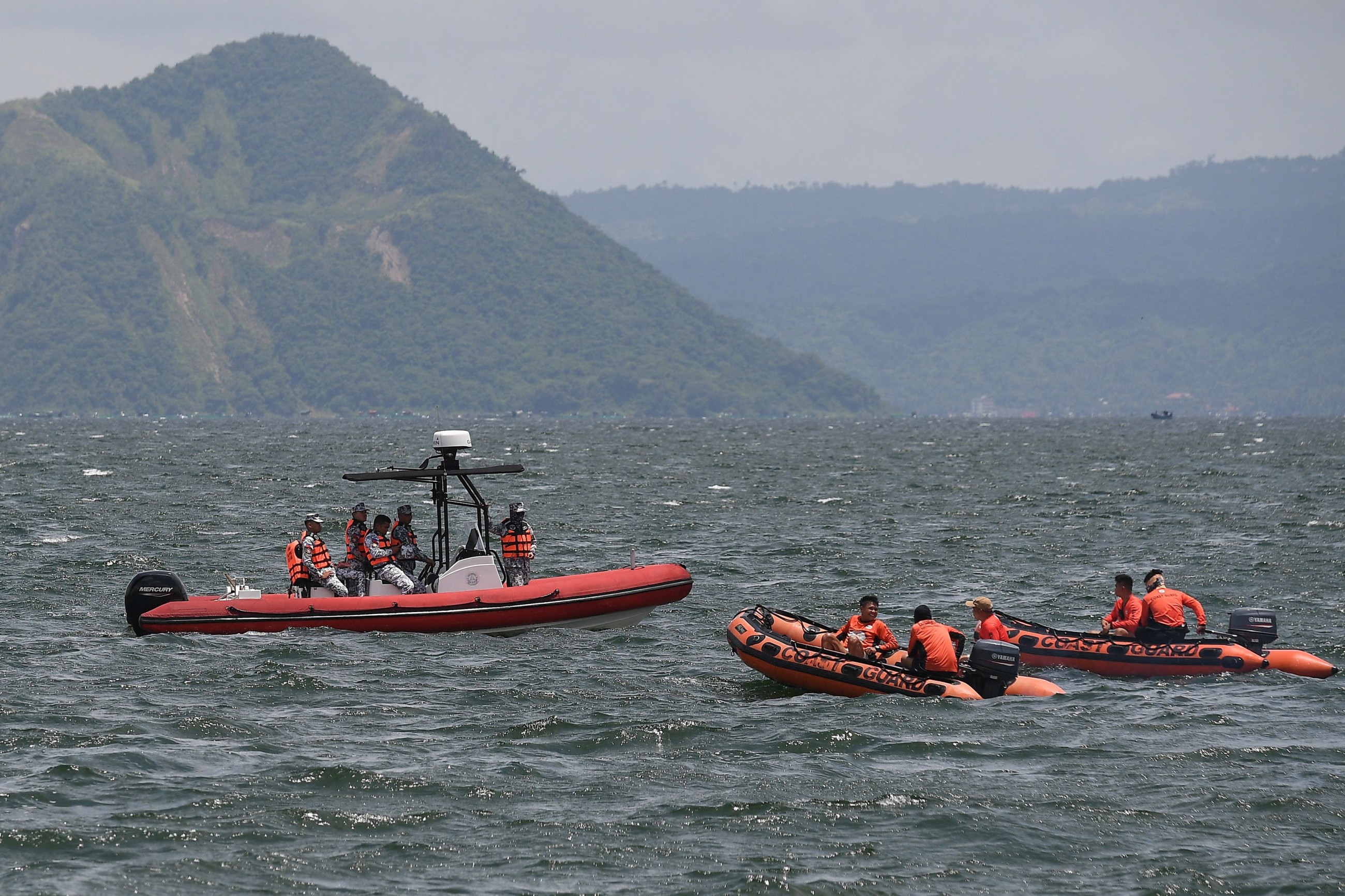 Search for missing cockfighters begins at Philippine lake
