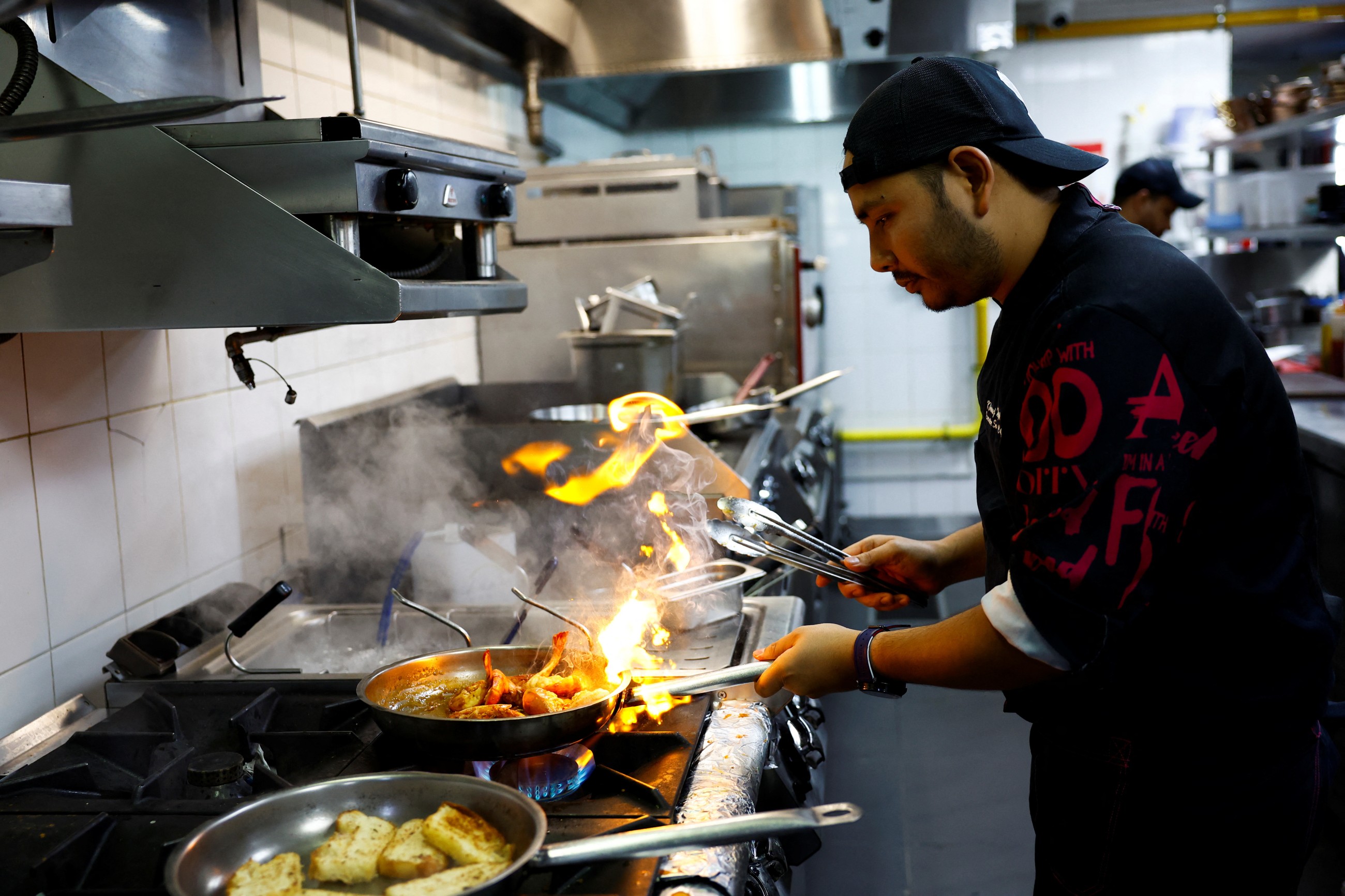 Dubai to debut restaurant operated by AI chef