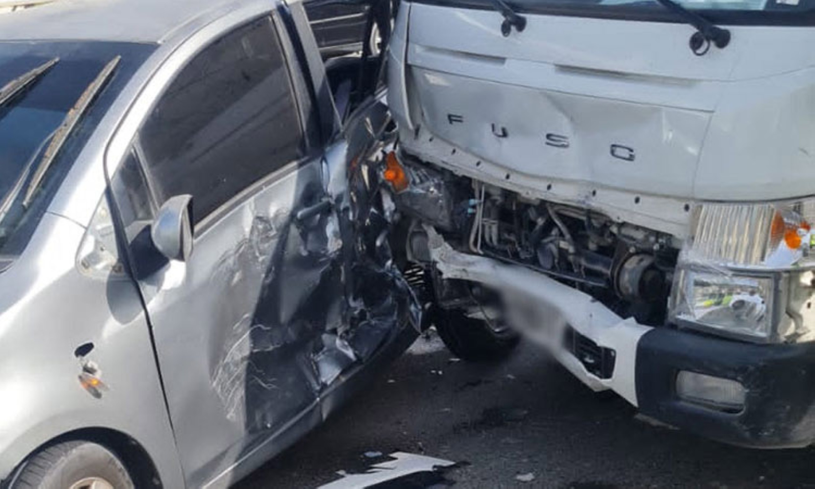 3 Emiratis among 5 dead, 9 injured in Oman multi-vehicle collision