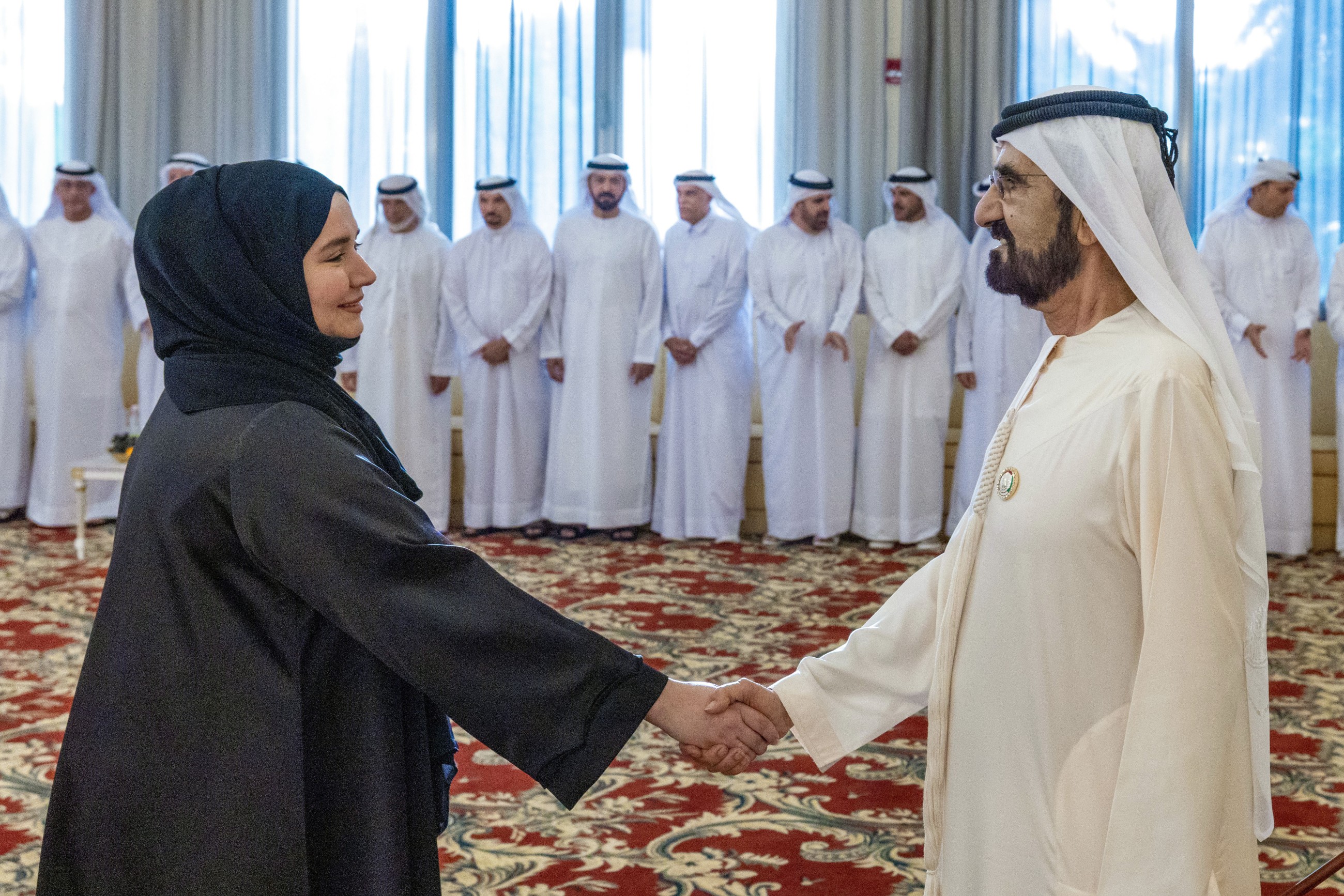 Sheikh Mohammed meets prominent citizens, business leaders, investors, officials