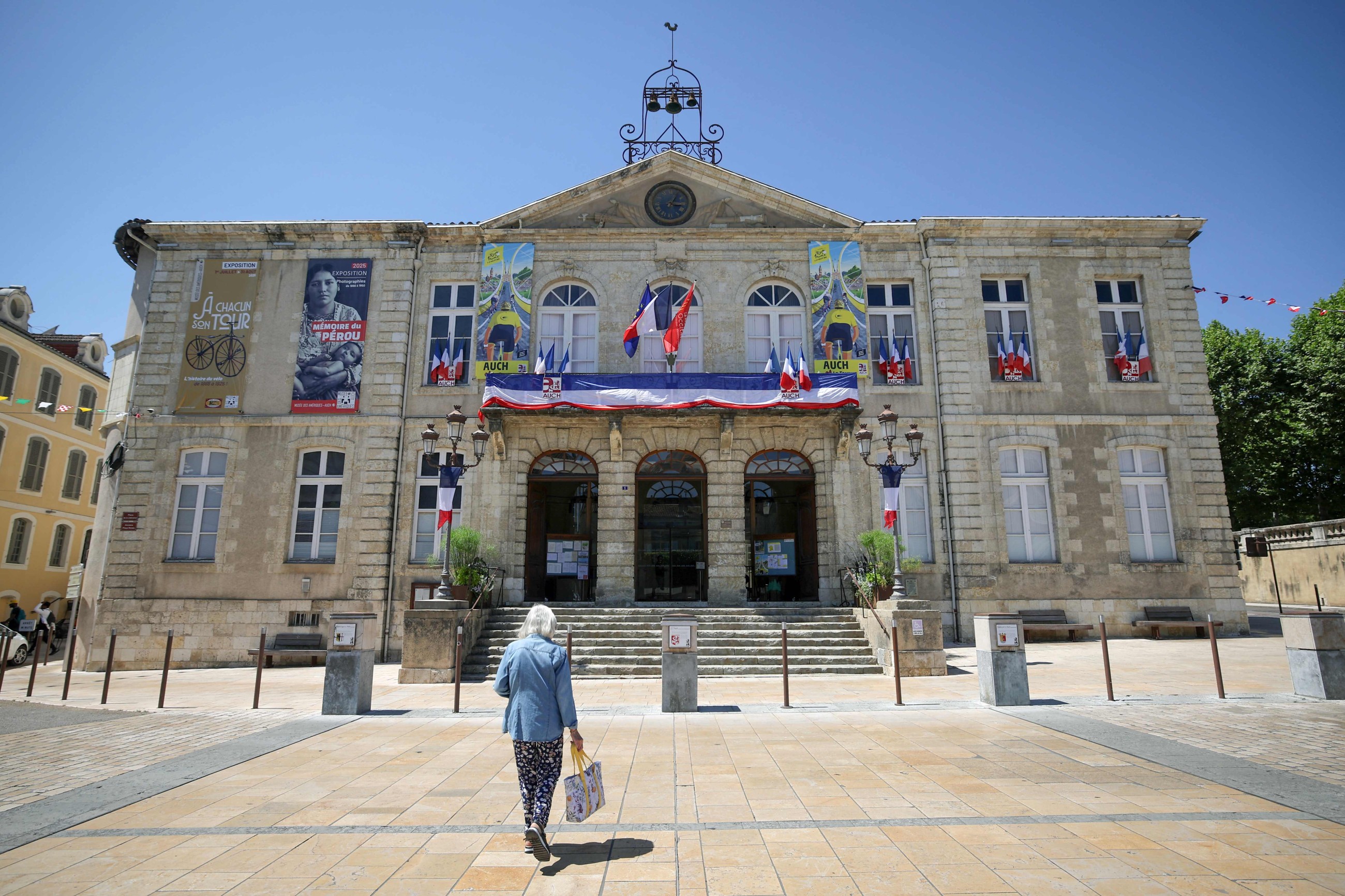 Paris police to deploy en masse for Bastille Day, PSG game