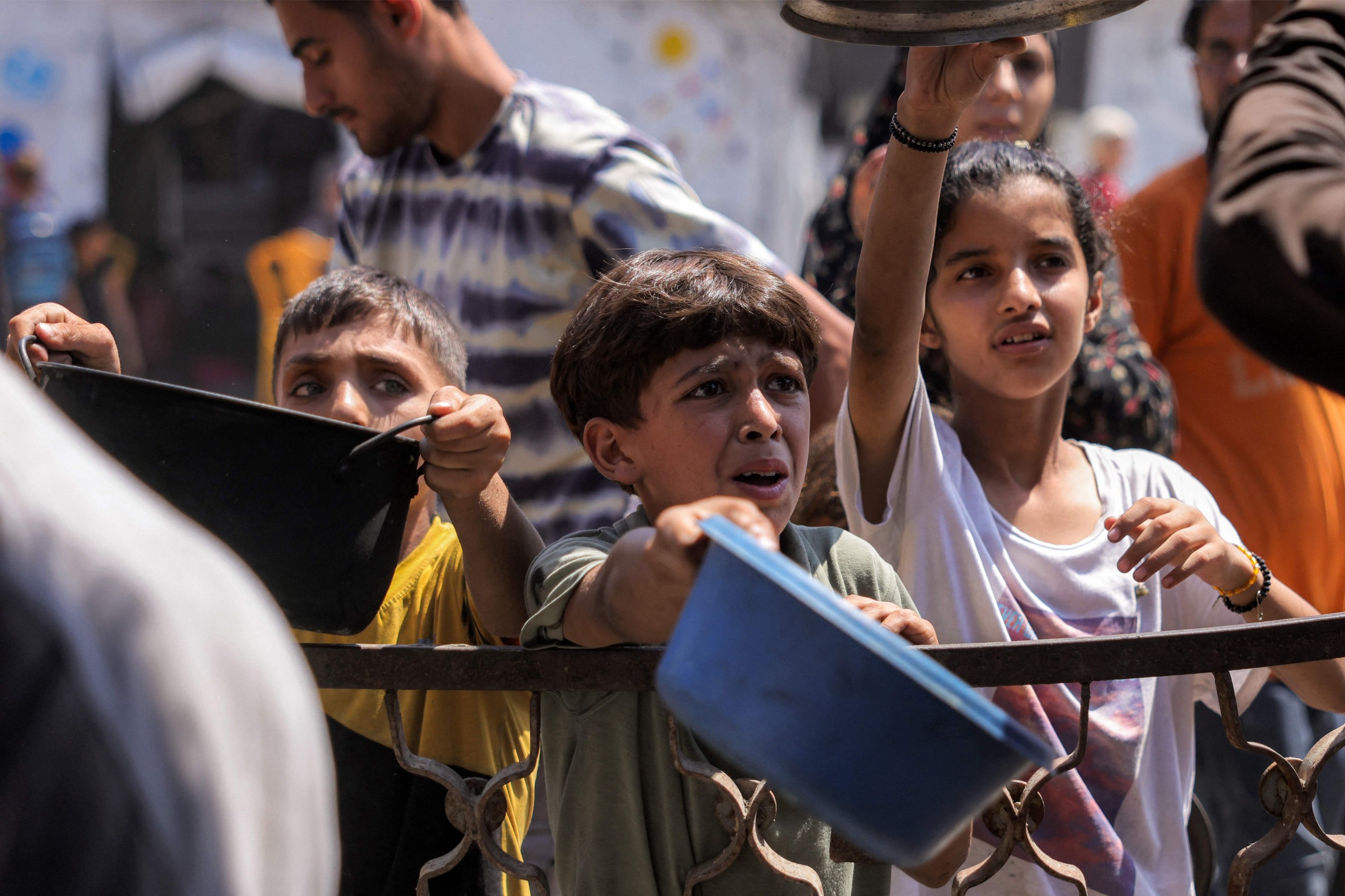 Children among 700 Palestinians killed waiting to get water in Gaza