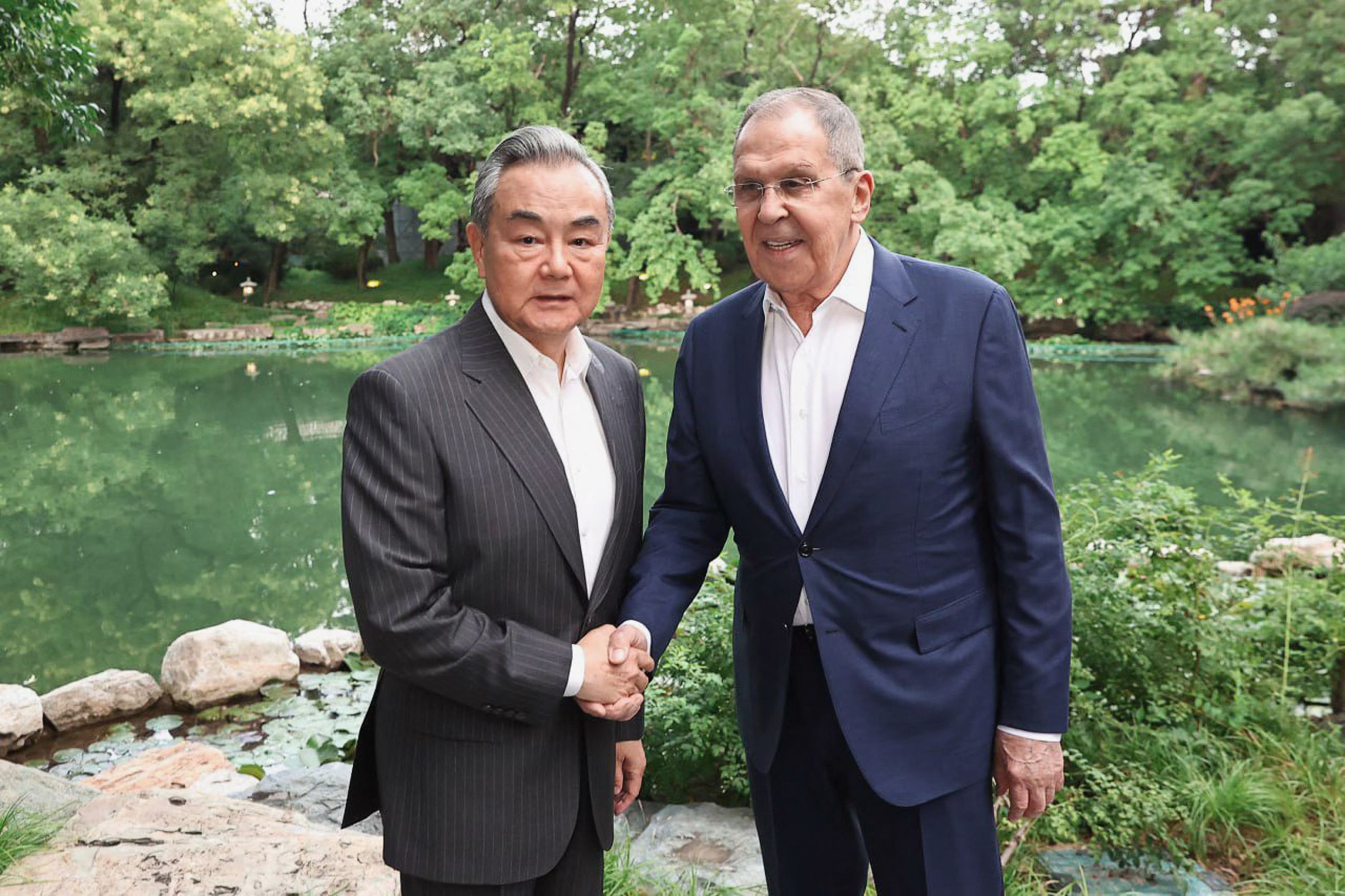 China hails strategically valuable Russia relations