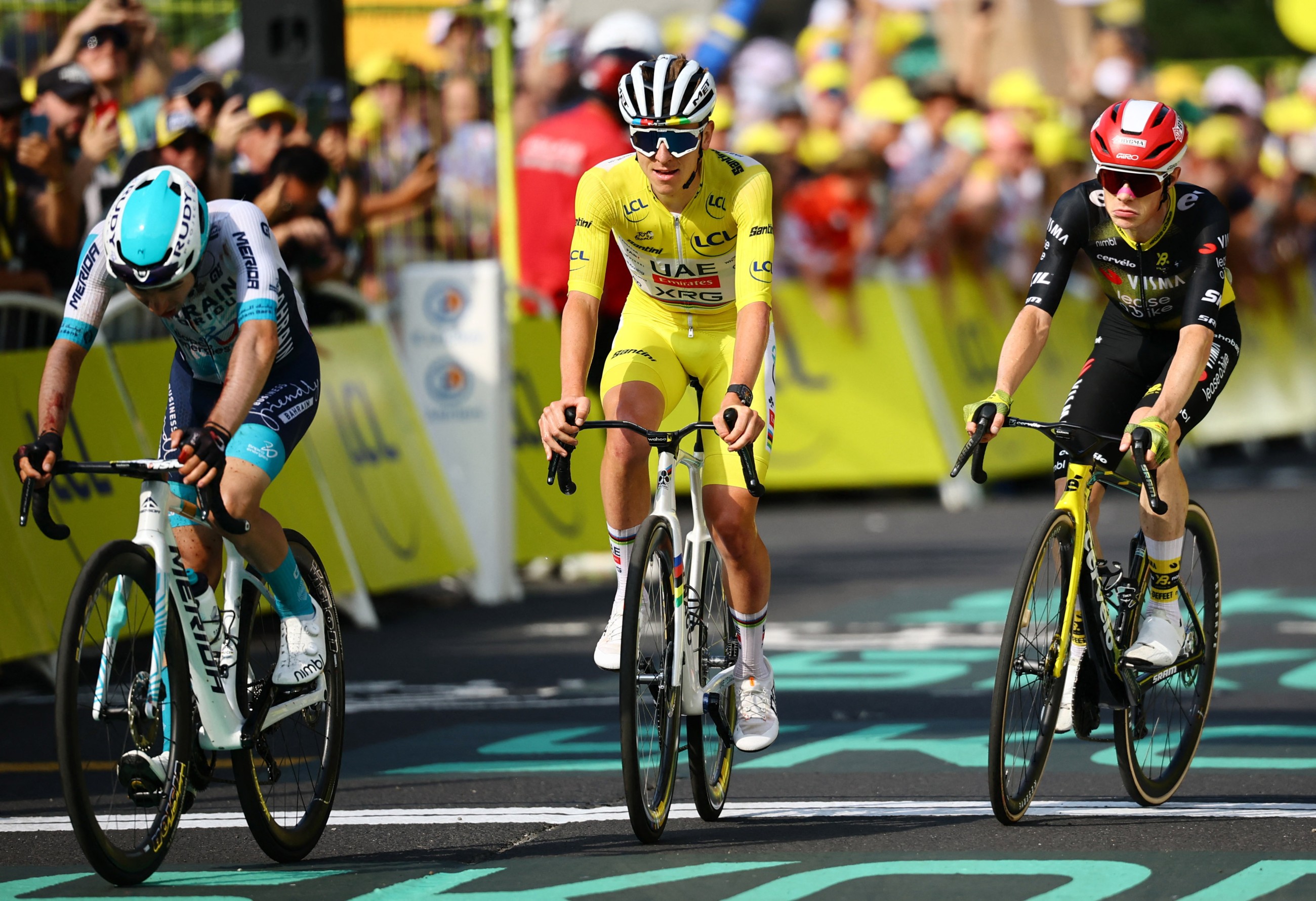 Pogacar stays in hunt for 4th Tour de France title despite rollercoaster race