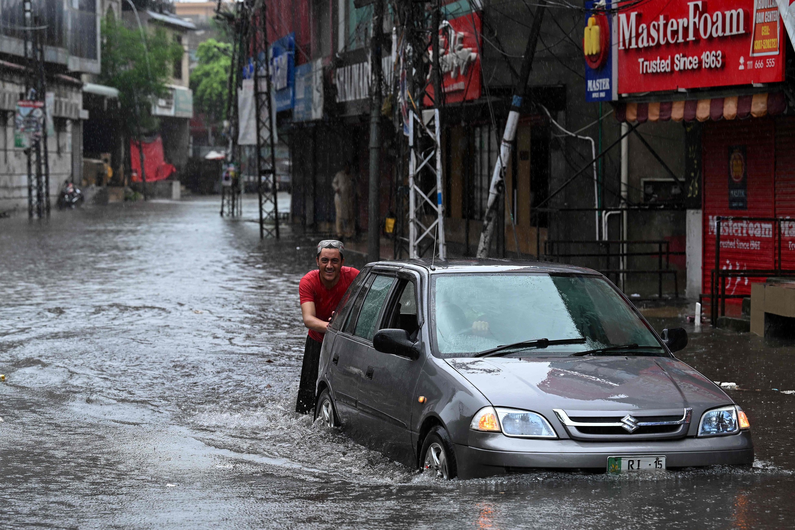 54 killed in 24-hours of heavy monsoon rain in Pakistan