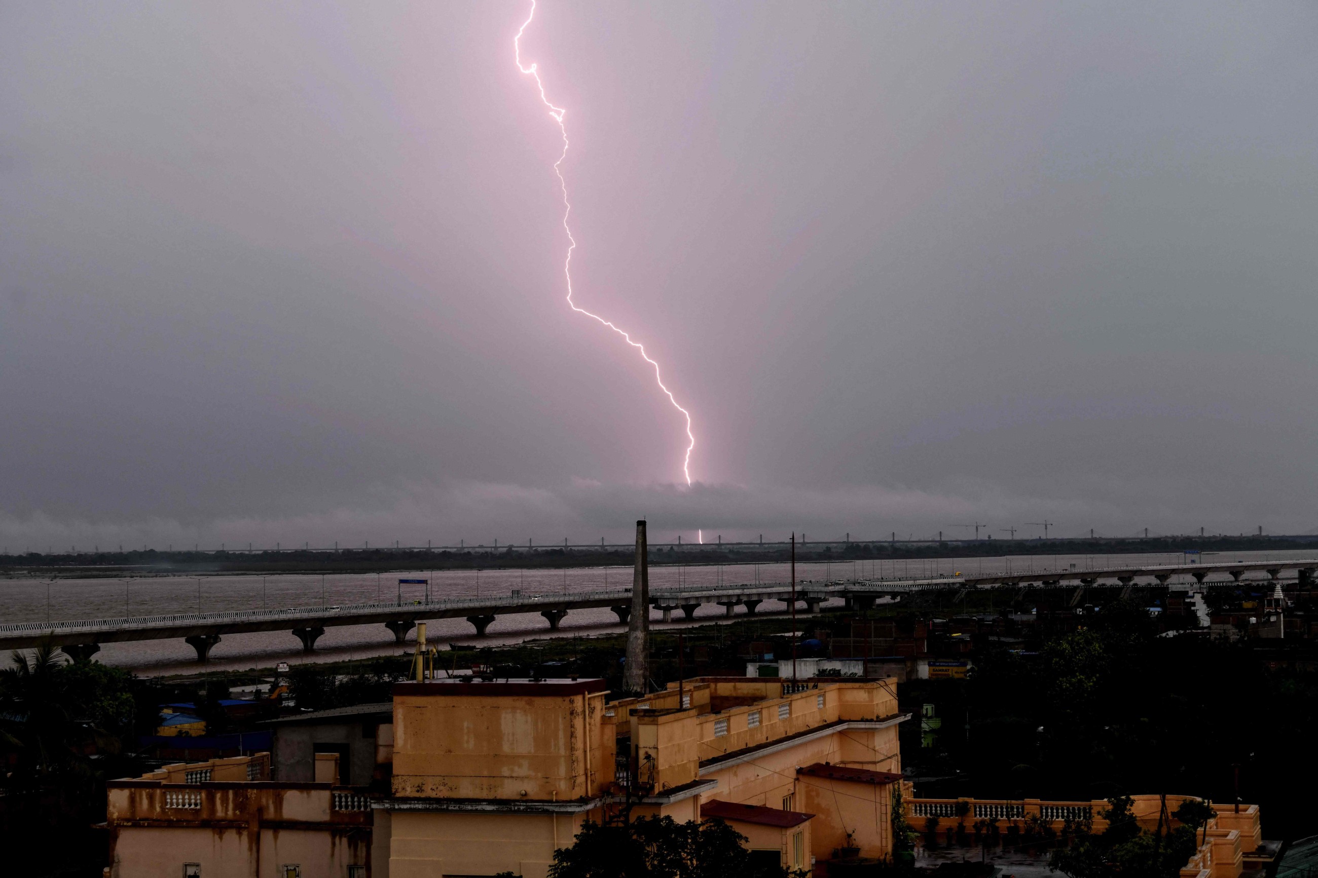 Lightning strikes kill 33 people in Indian state of Bihar