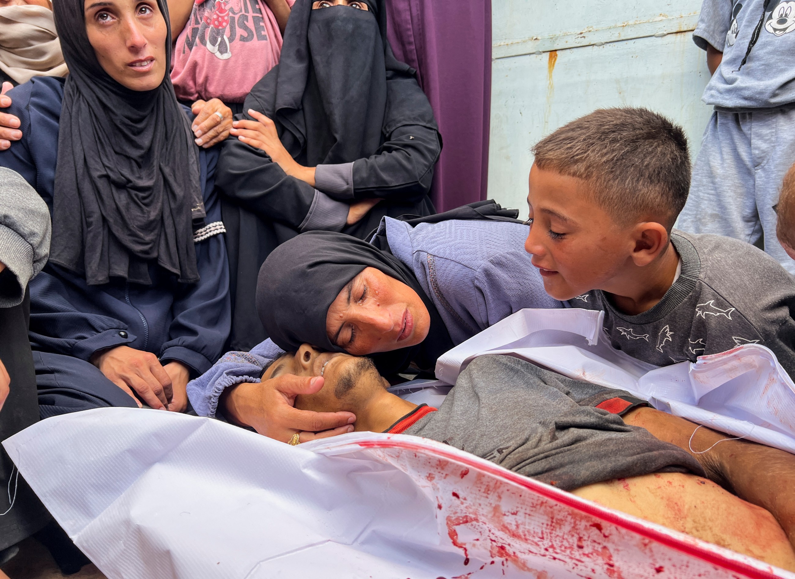 Over 30 Palestinians killed trying to reach US group's food aid centres