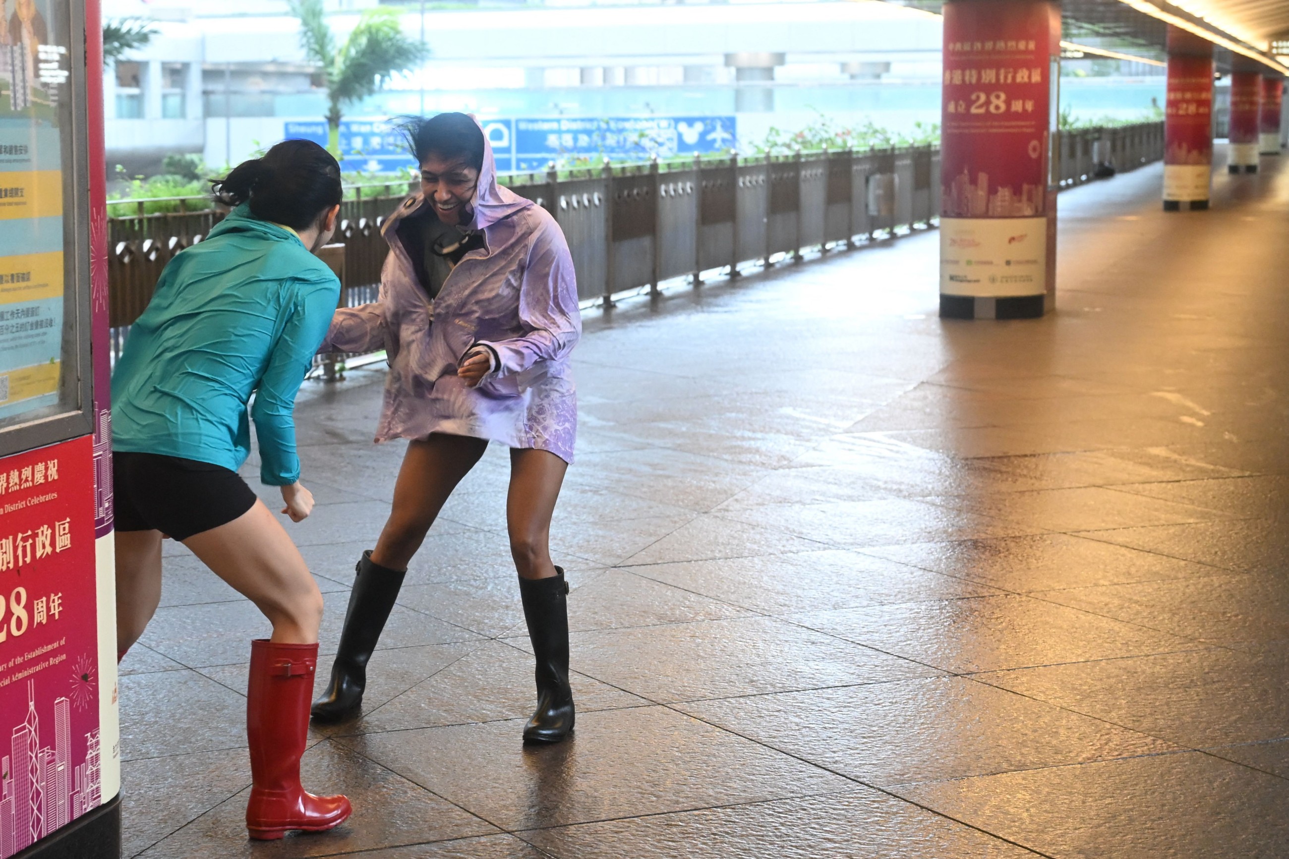 Typhoon Wipha topples trees, causes major flight disruptions in Hong Kong and China