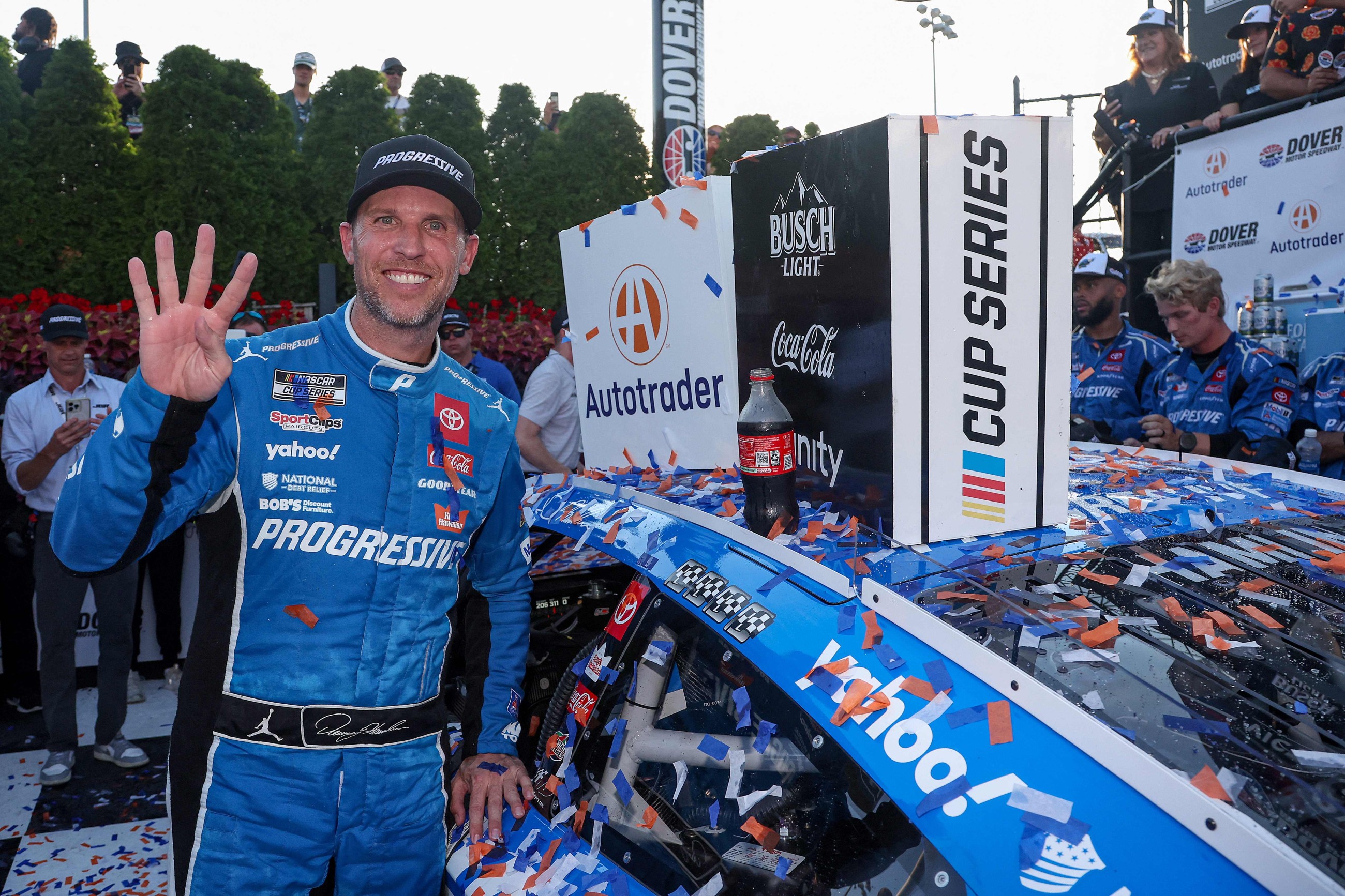 Denny Hamlin survives rain delay, overtime finish to win for 2nd straight year at Dover
