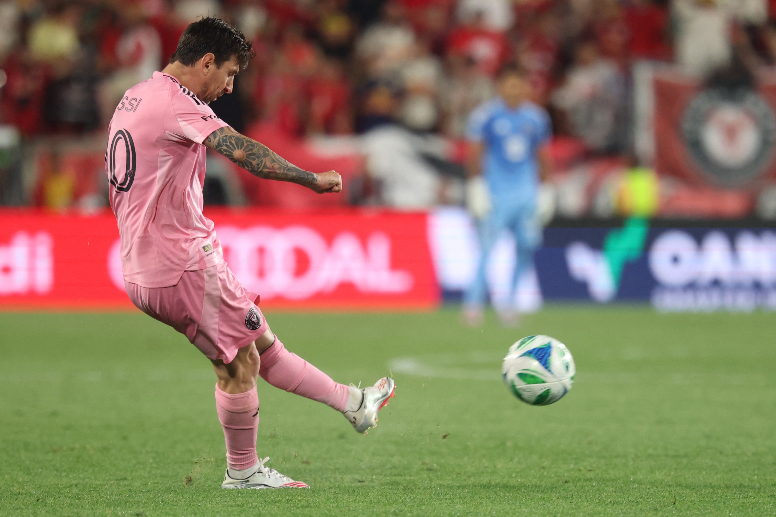 Messi helps Miami catch Red Bulls by their horns
