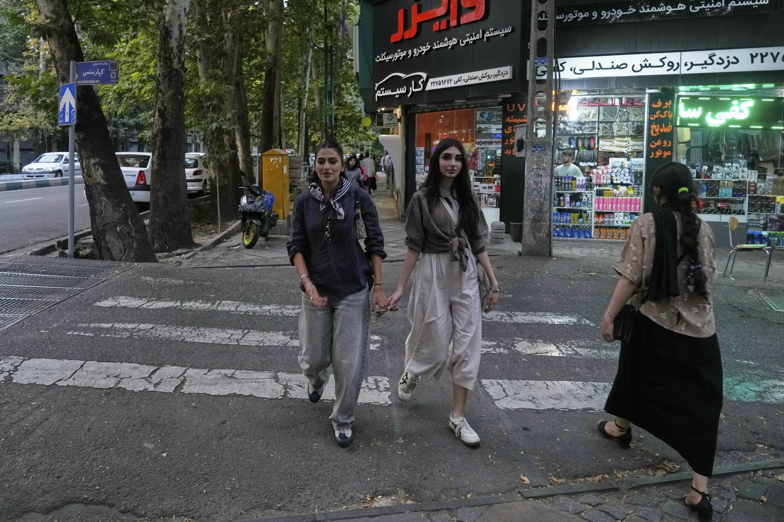 European powers ‘plan fresh nuclear talks’ with Iran