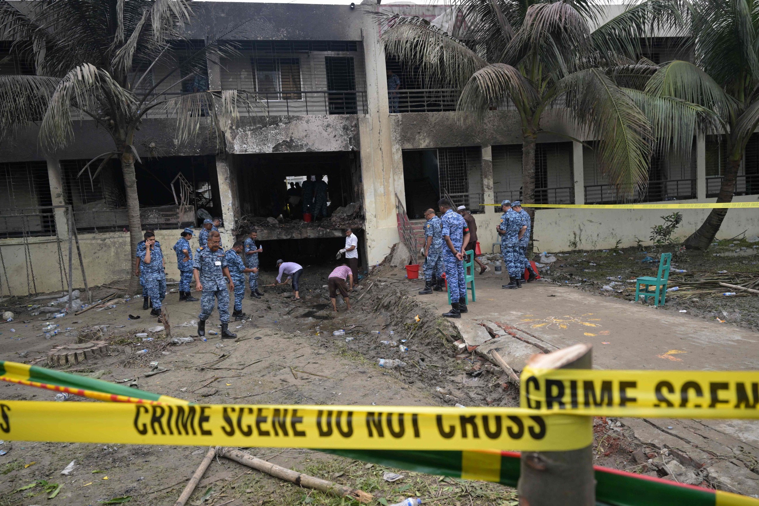 Bangladesh mourns as toll from jet crash at school hits 31