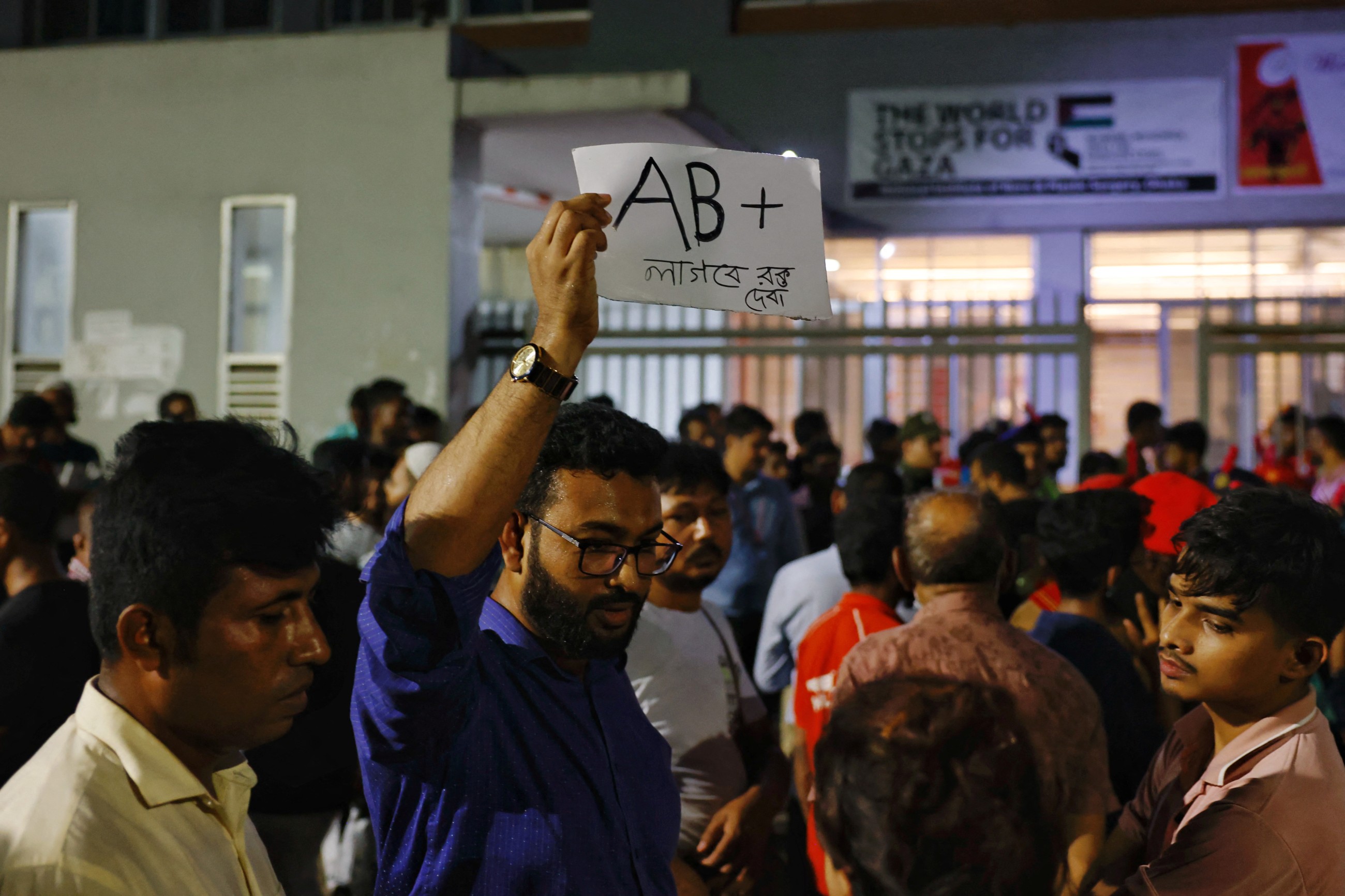 Bangladesh mourns as toll from jet crash at school hits 31