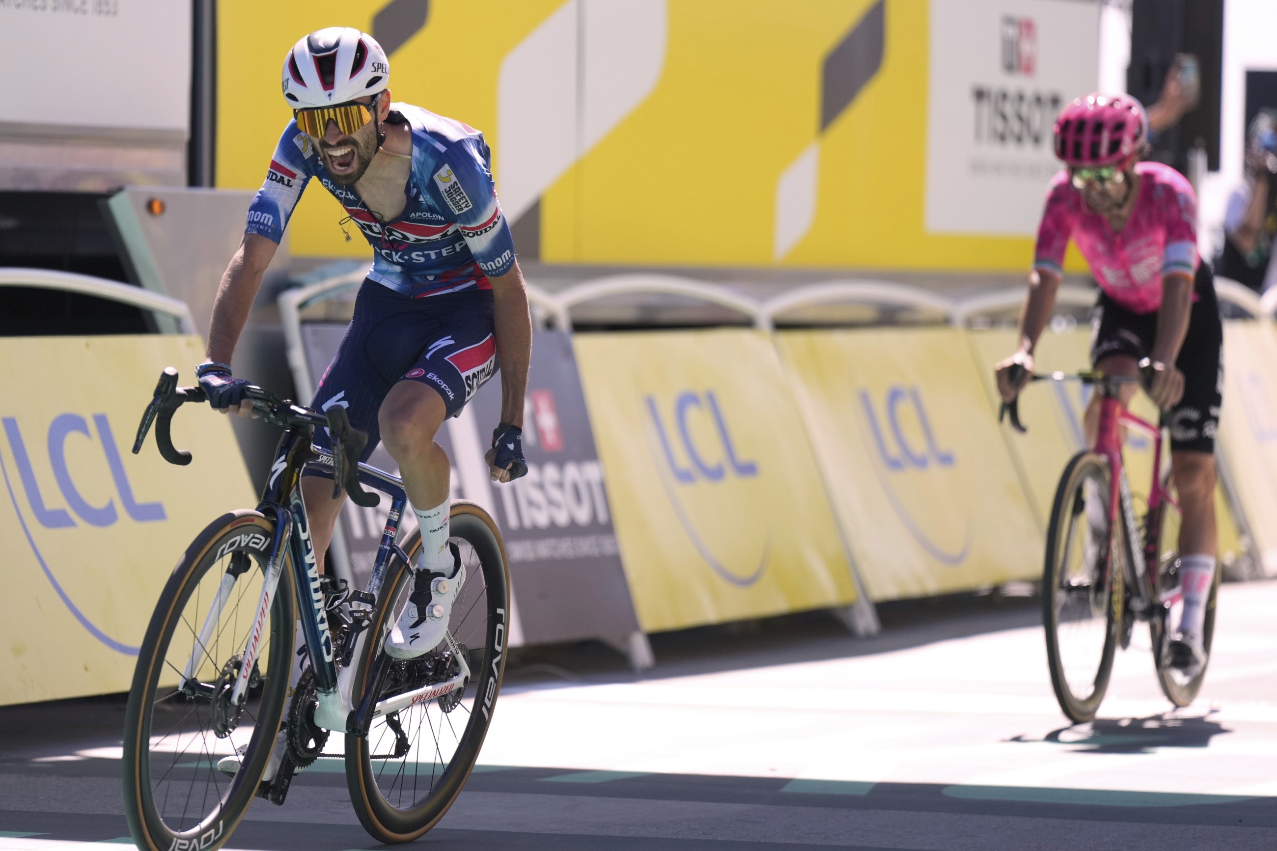 Paret-Peintre lands first French Tour stage win, Pogacar retains overall lead