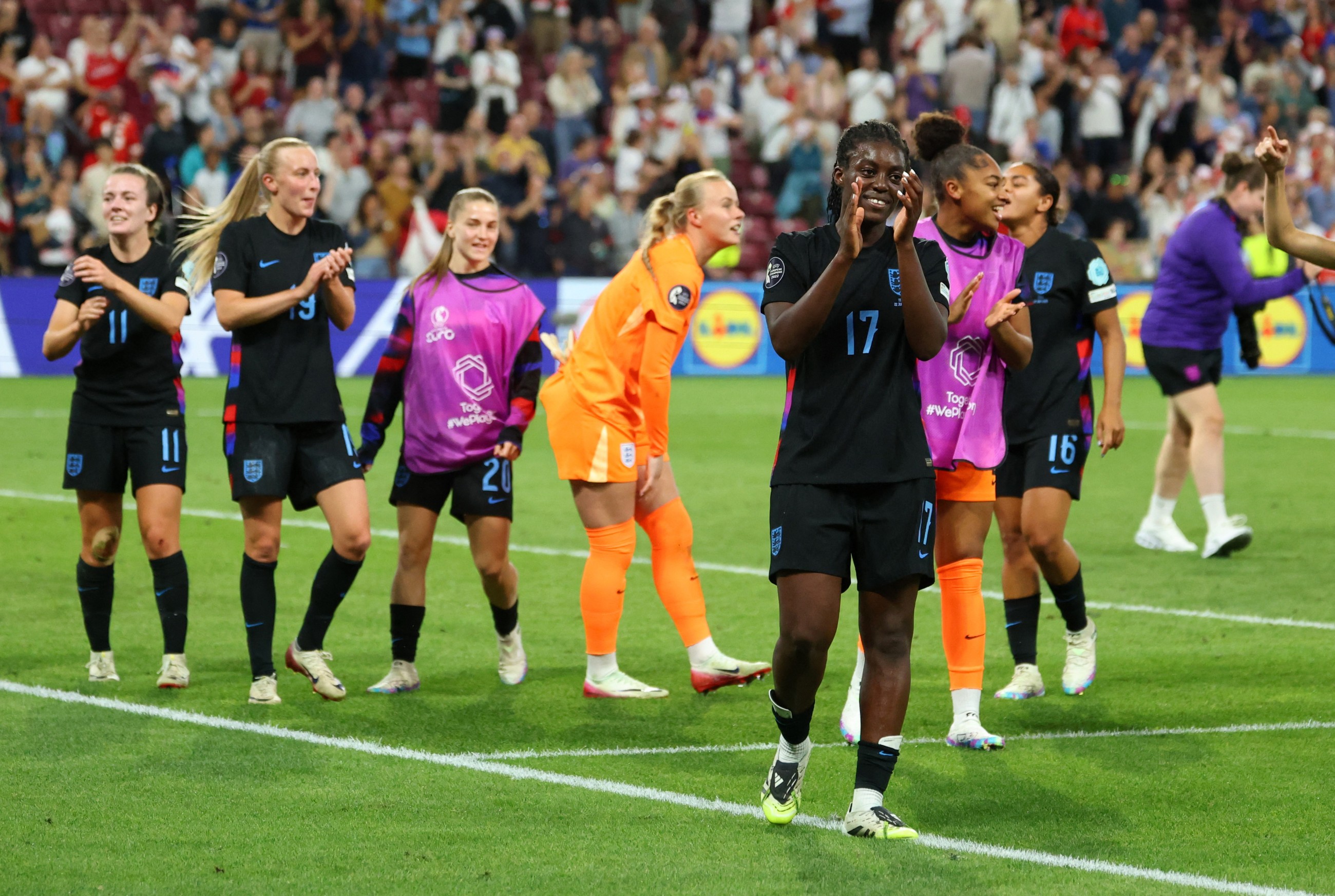 Boss Wiegman echoes Southgate as England rally to reach final