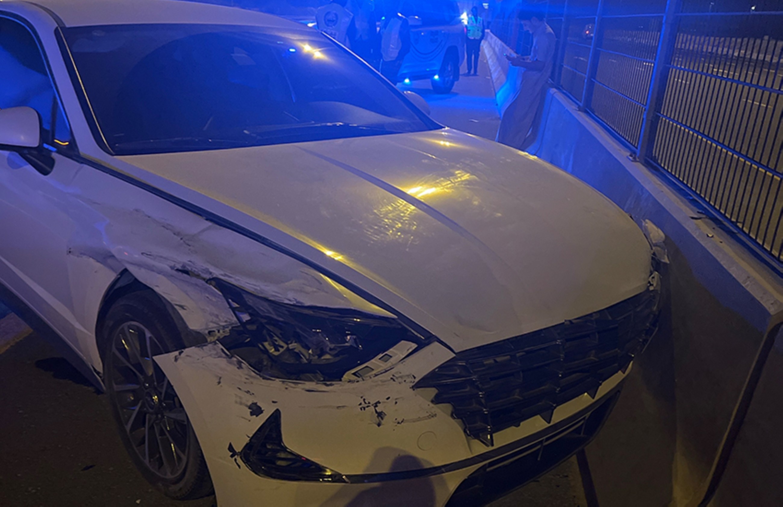 Dubai Police rescue driver after cruise control malfunction on Sheikh Mohamed Bin Zayed Rd