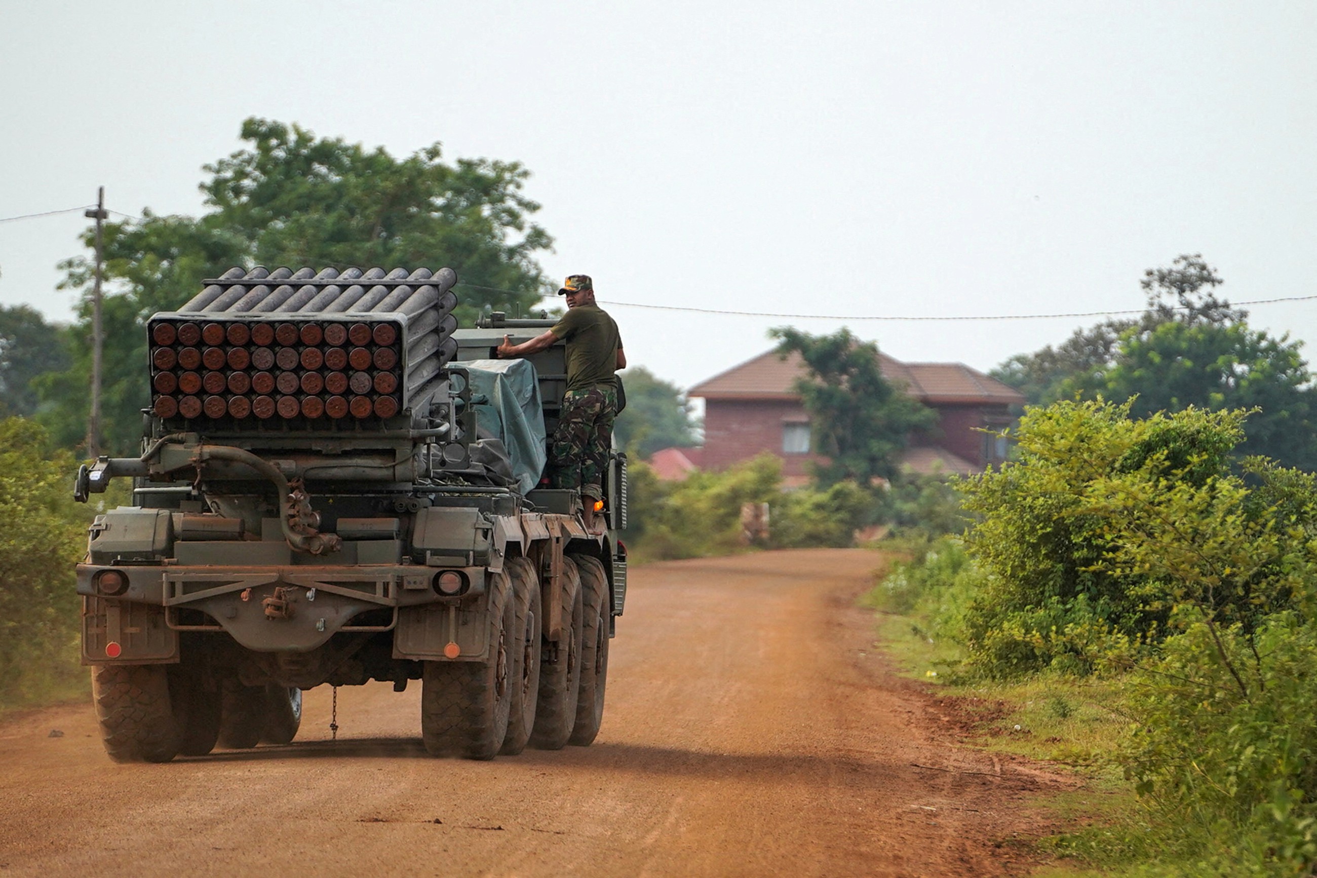 At least 16 killed as Thailand, Cambodia exchange heavy artillery fire