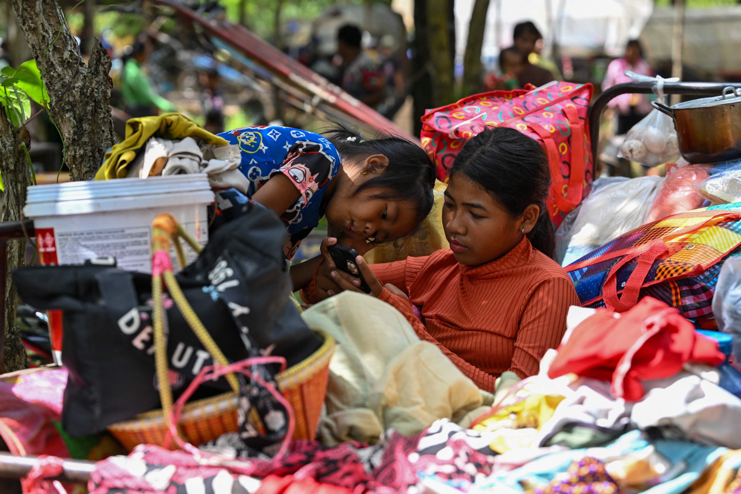 At least 16 killed as Thailand, Cambodia exchange heavy artillery fire