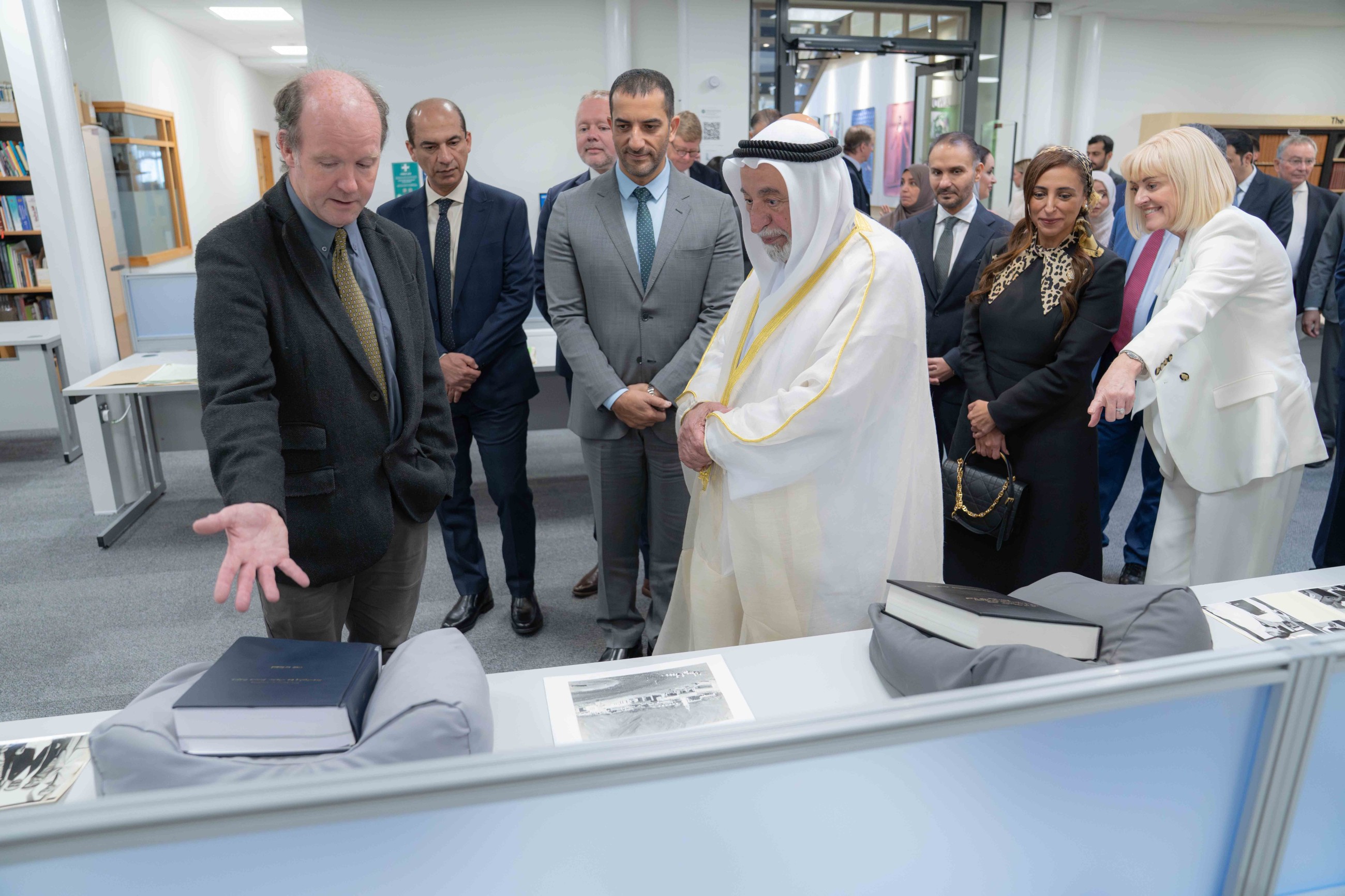 Sharjah Ruler Sheikh Sultan receives Exeter Medal, unveils Al Qasimi Building