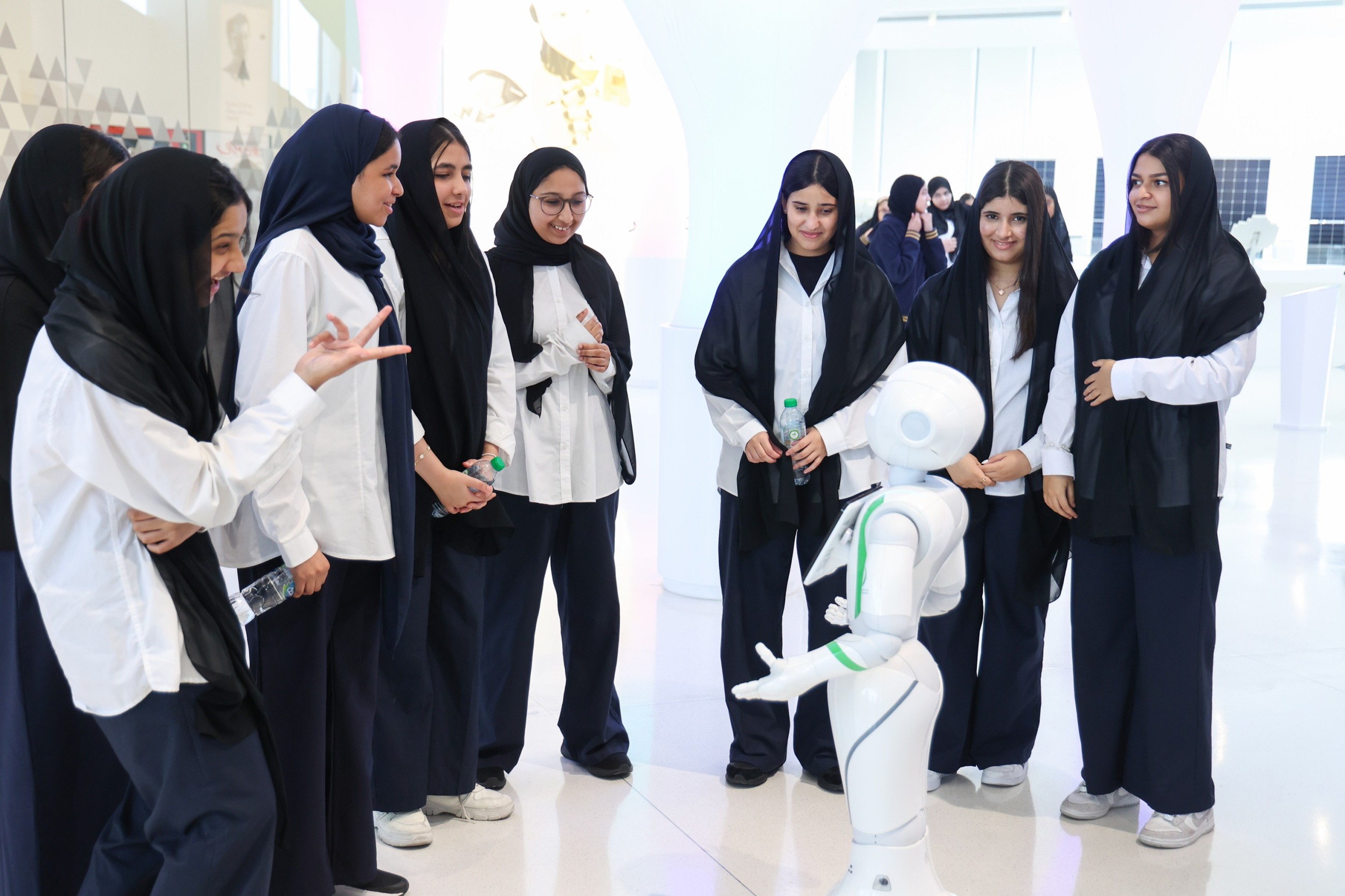 DEWA firm on empowering students and teaching staff