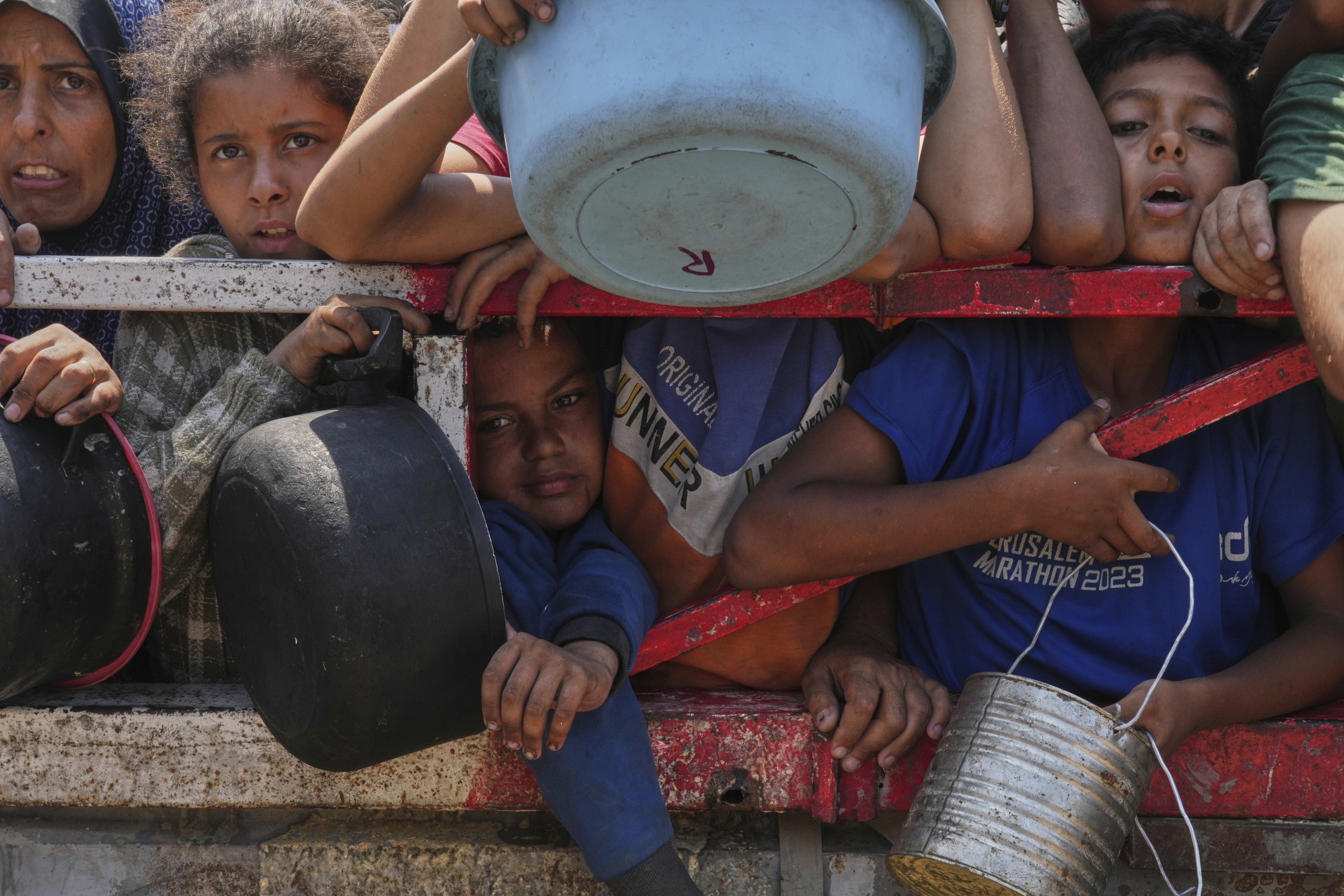 Israeli gunfire and strikes kill 25 more aid seekers in Gaza