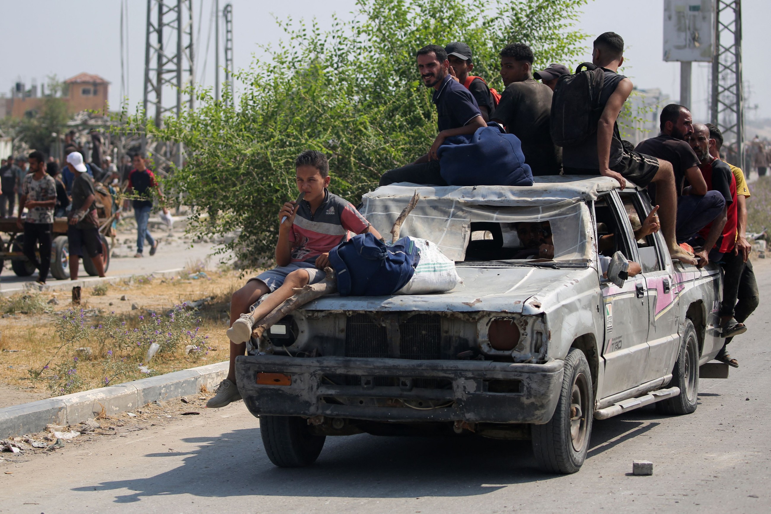 Israeli gunfire and strikes kill 25 more aid seekers in Gaza