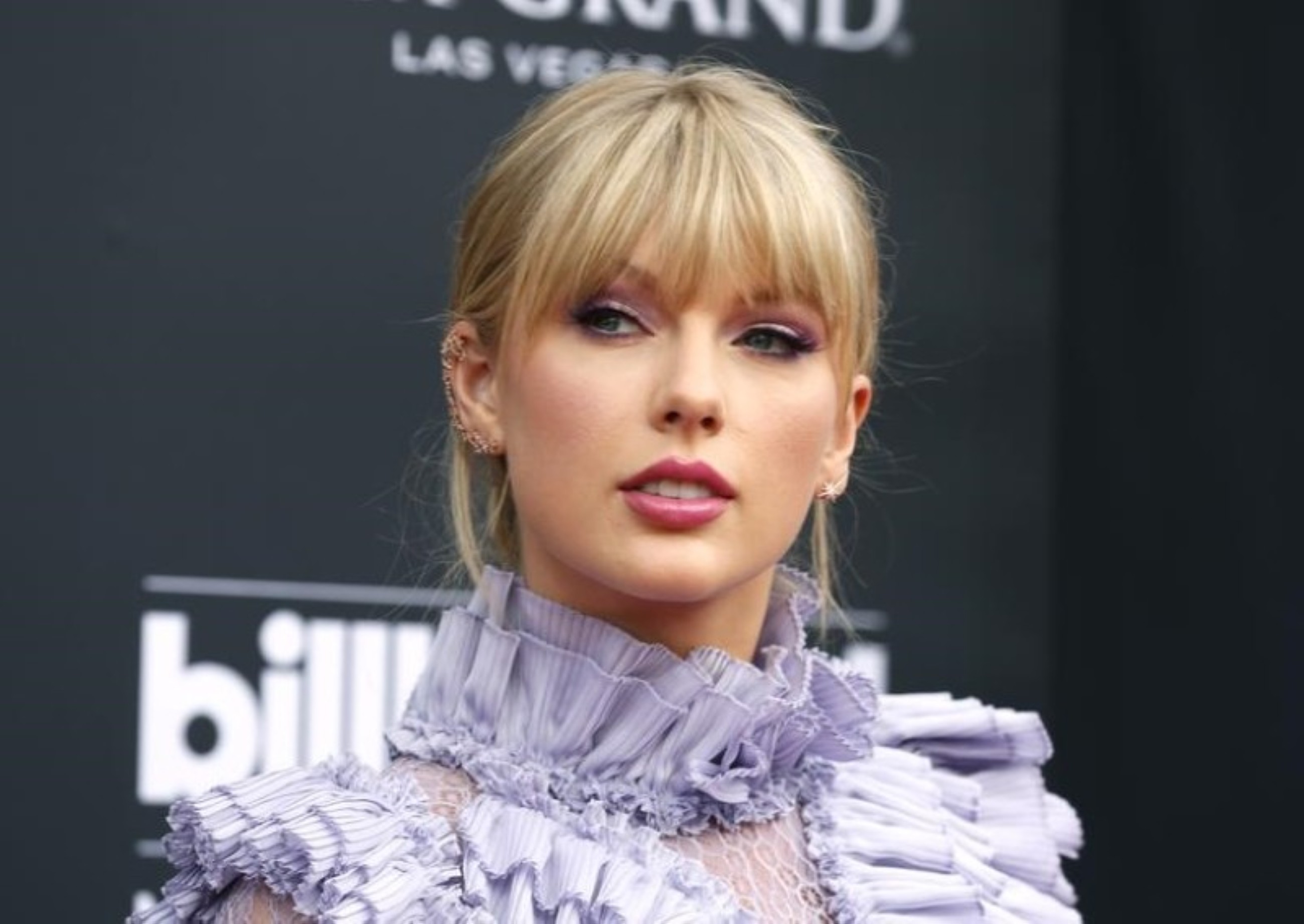 Taylor Swift ignores ex-boyfriend Matt Healy
