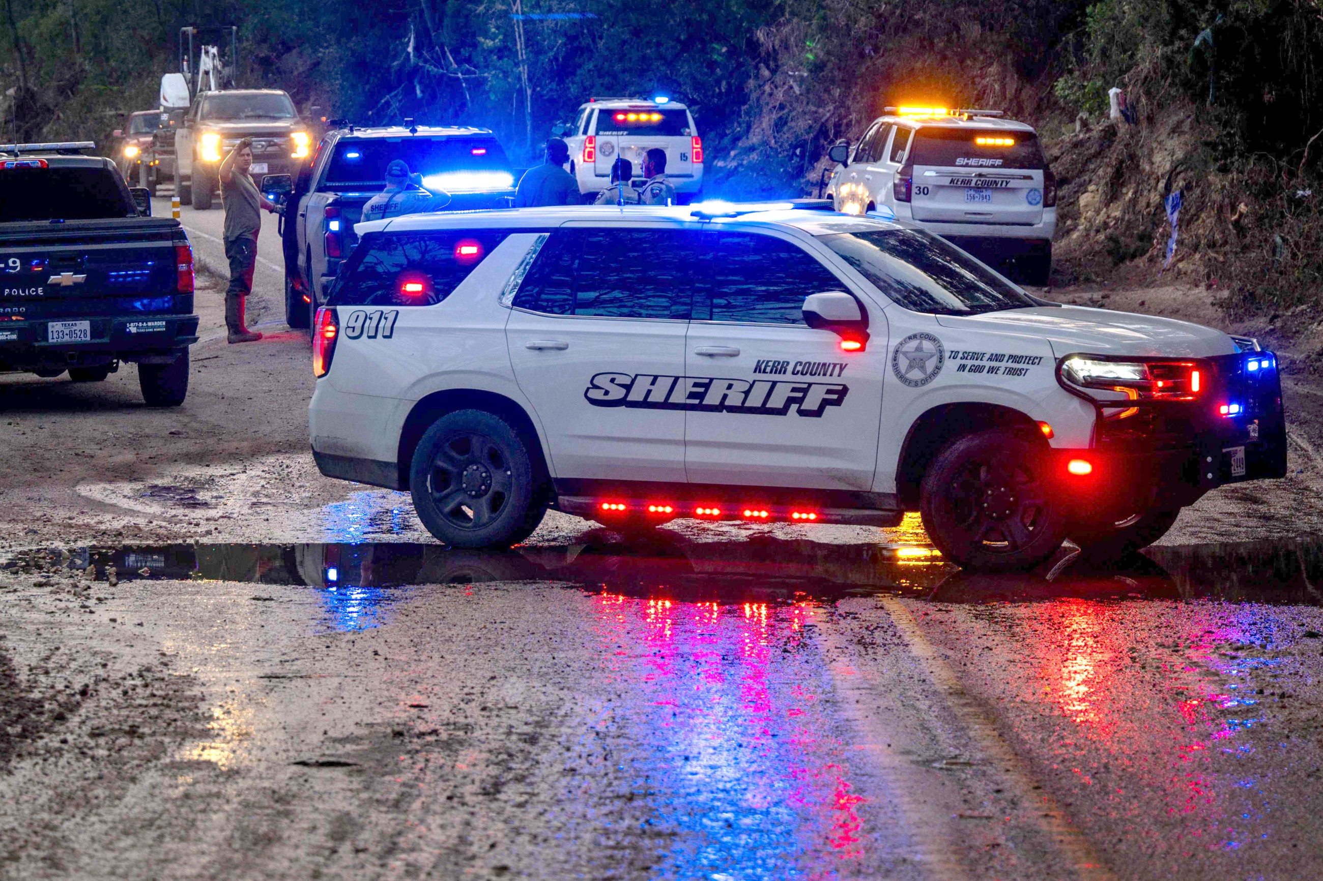 US Muslim leaders boost security after mosque ‘attacks’