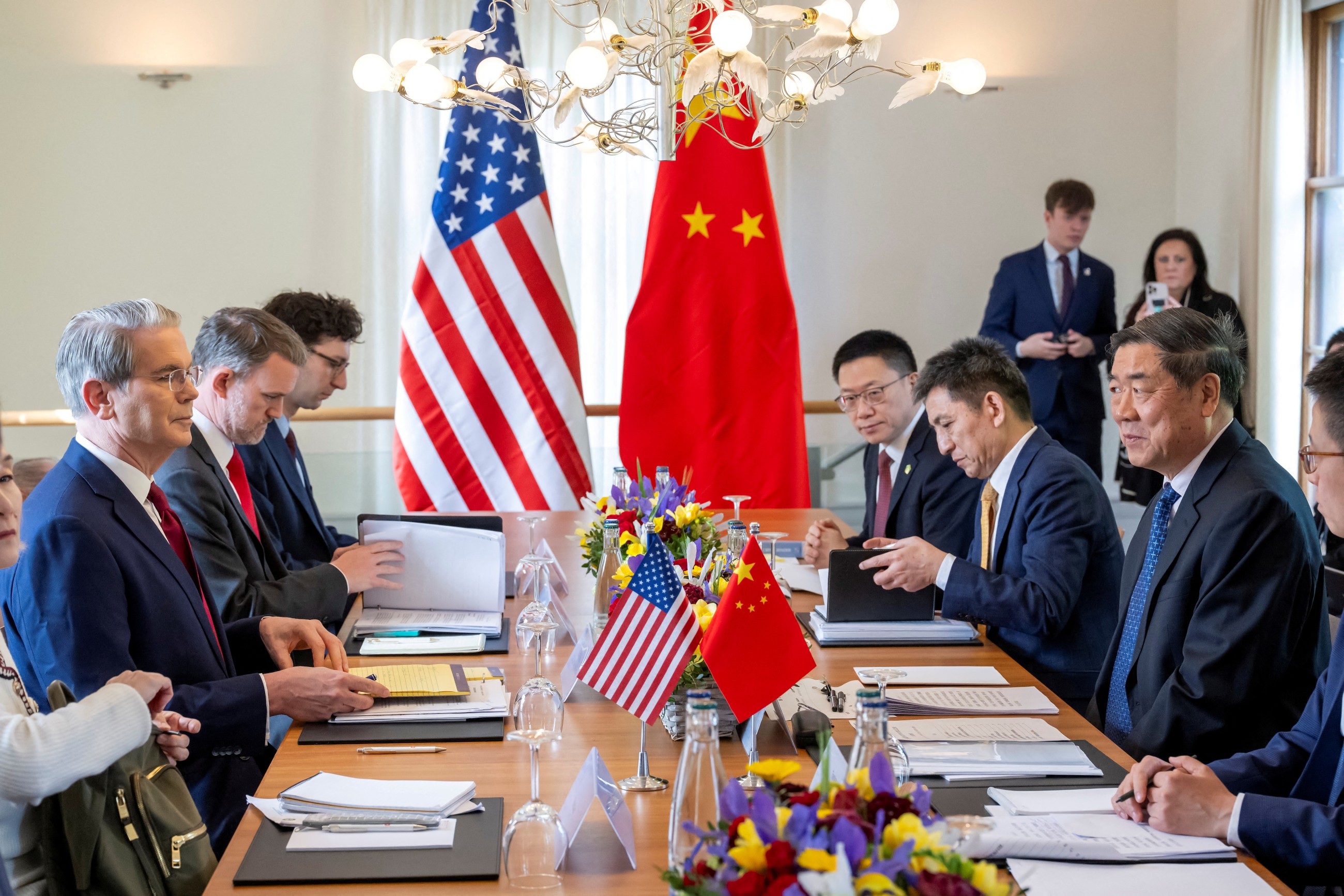 US and China to resume tariff talks in effort to extend truce