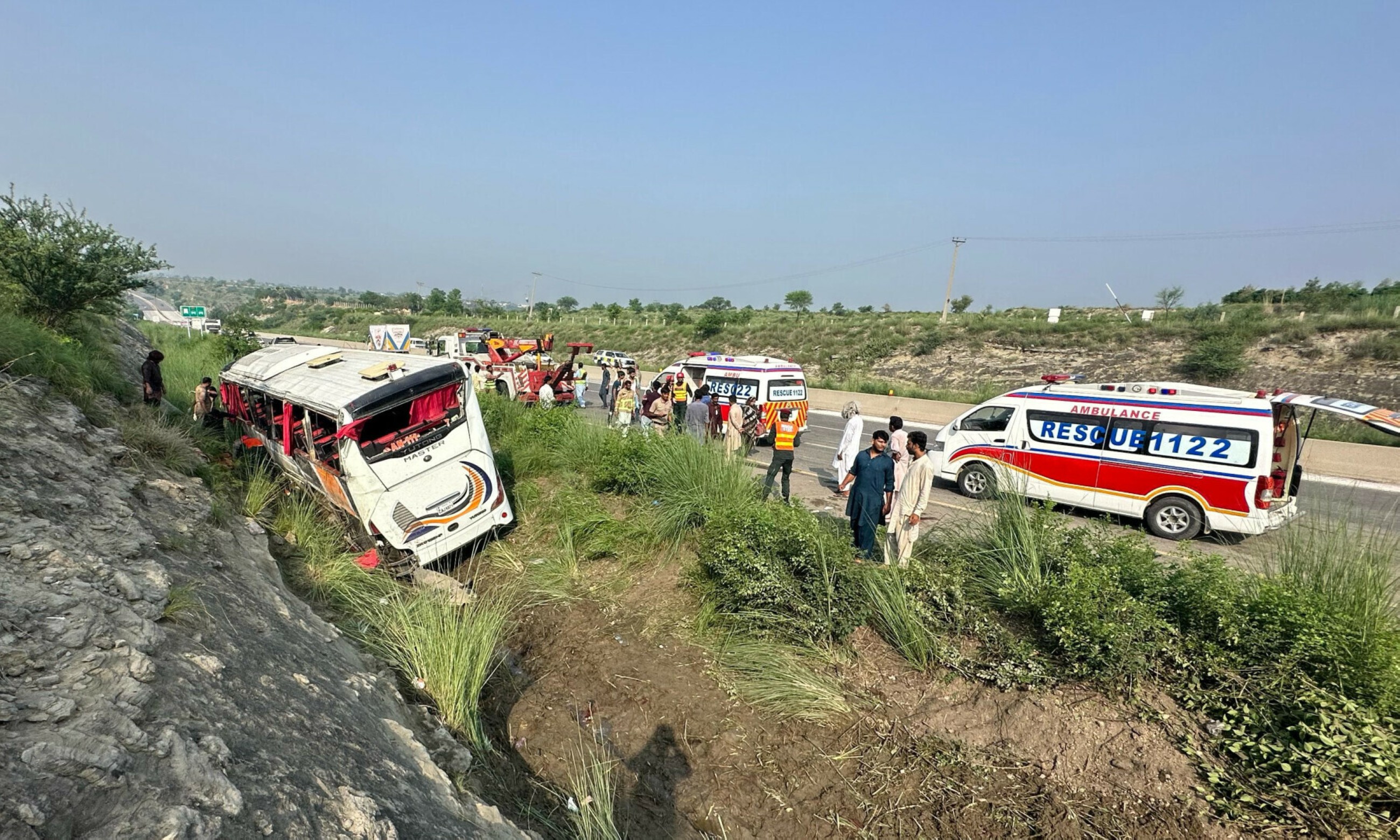 16 killed, over 30 injured, including newlywed Filipina, in Pakistan road accidents