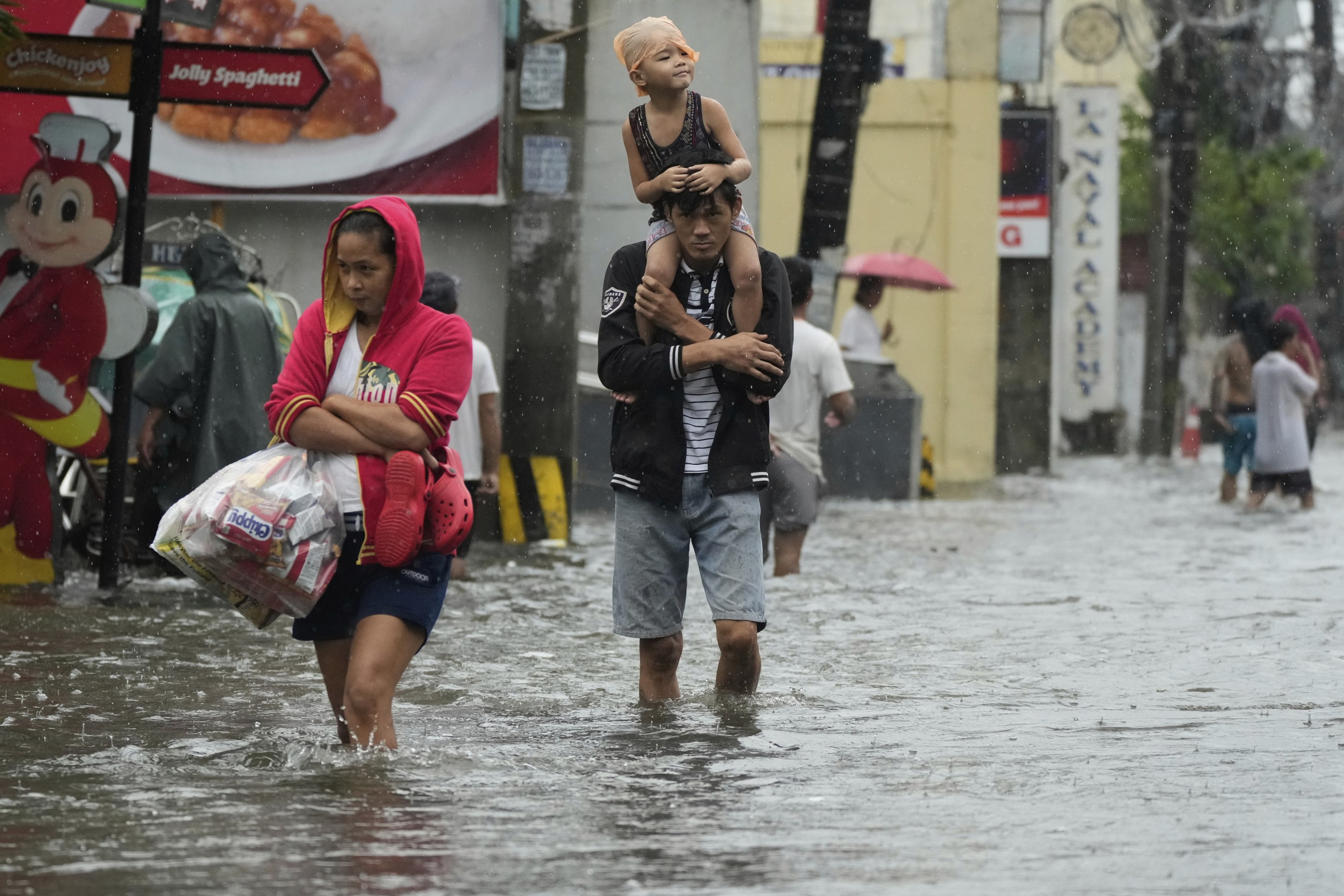 UAE expresses solidarity with Philippines, conveys condolences over victims of typhoon