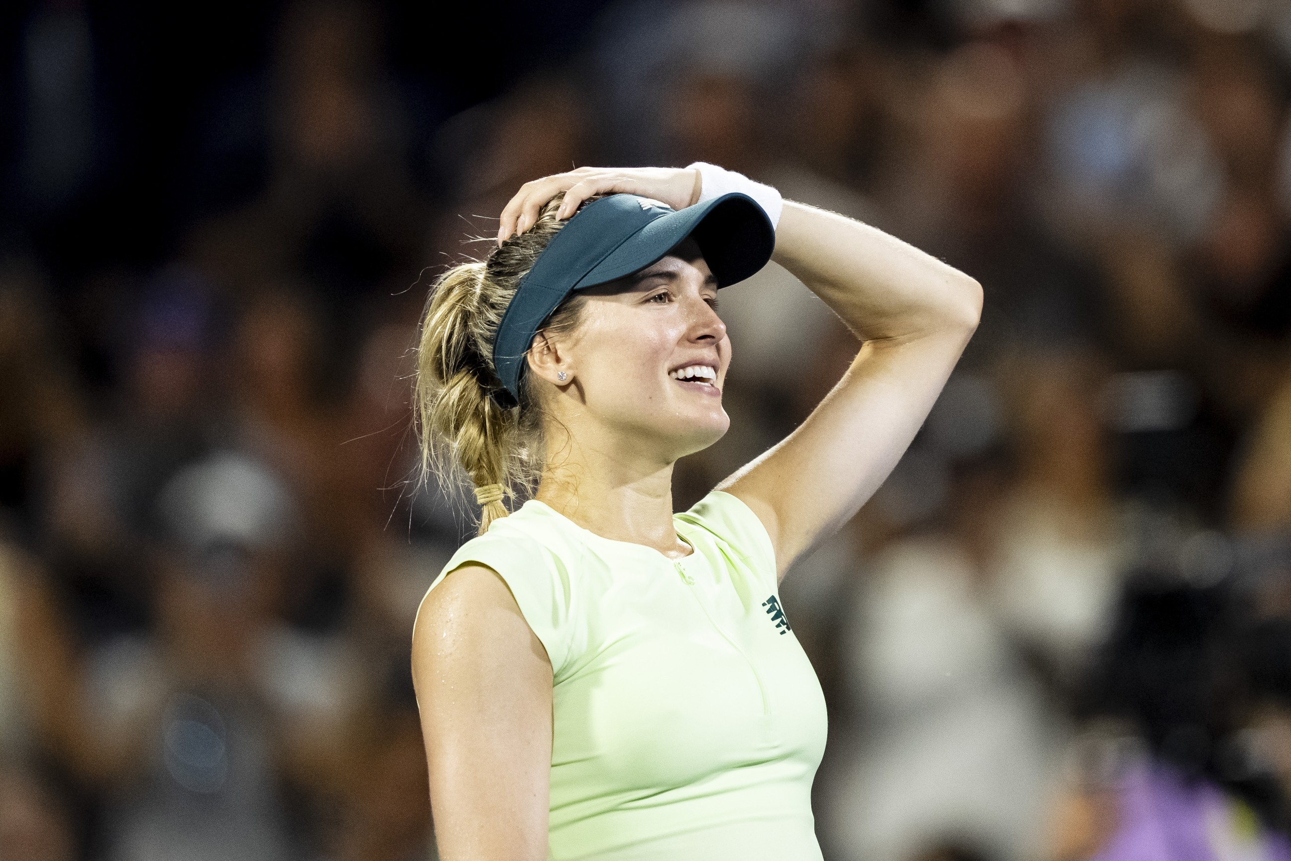 Bouchard extends career with first-round win at Canadian Open
