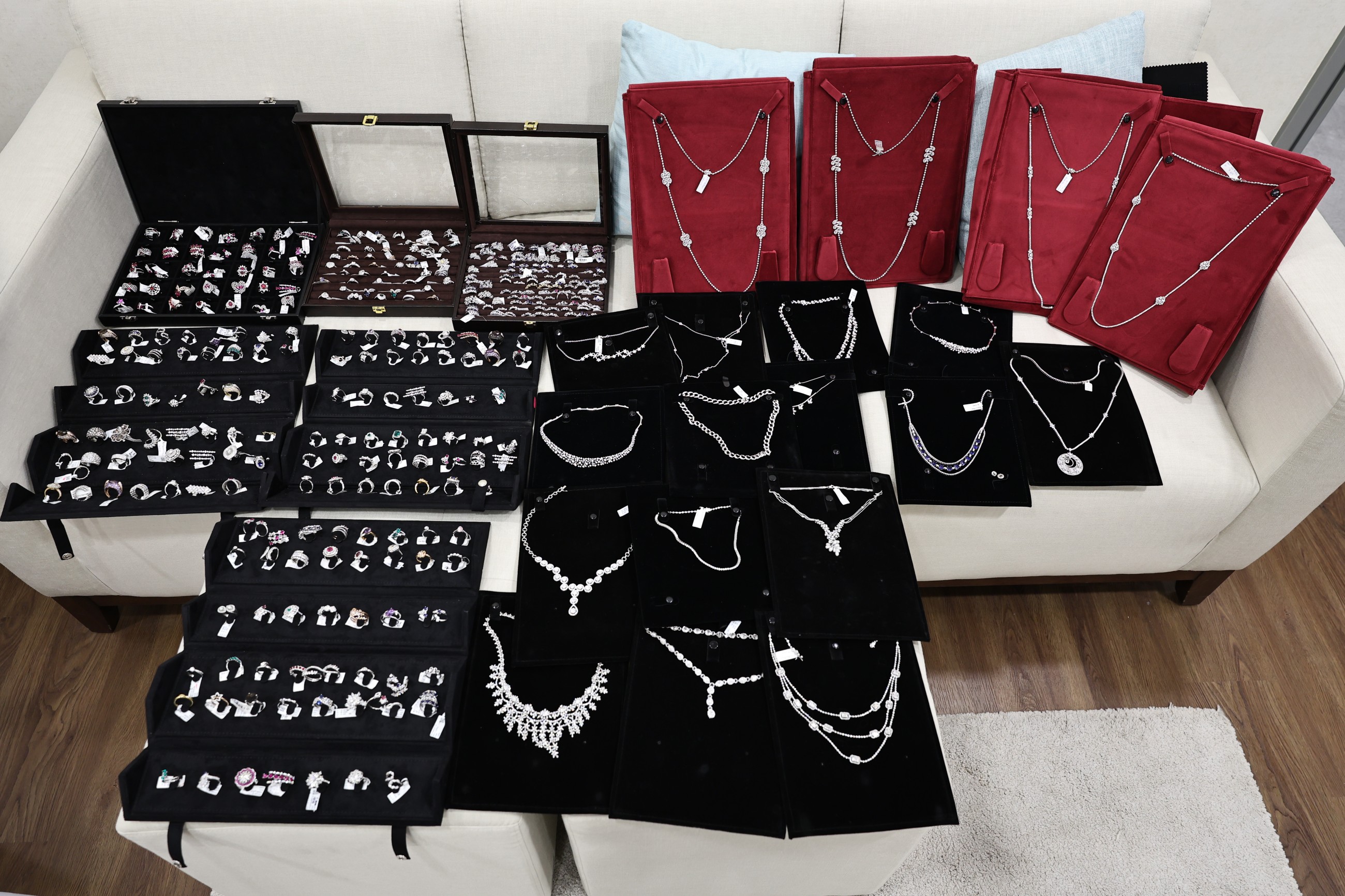 Dubai Police recover jeweller’s bag worth Dhs1.1 million in cross-border operation
