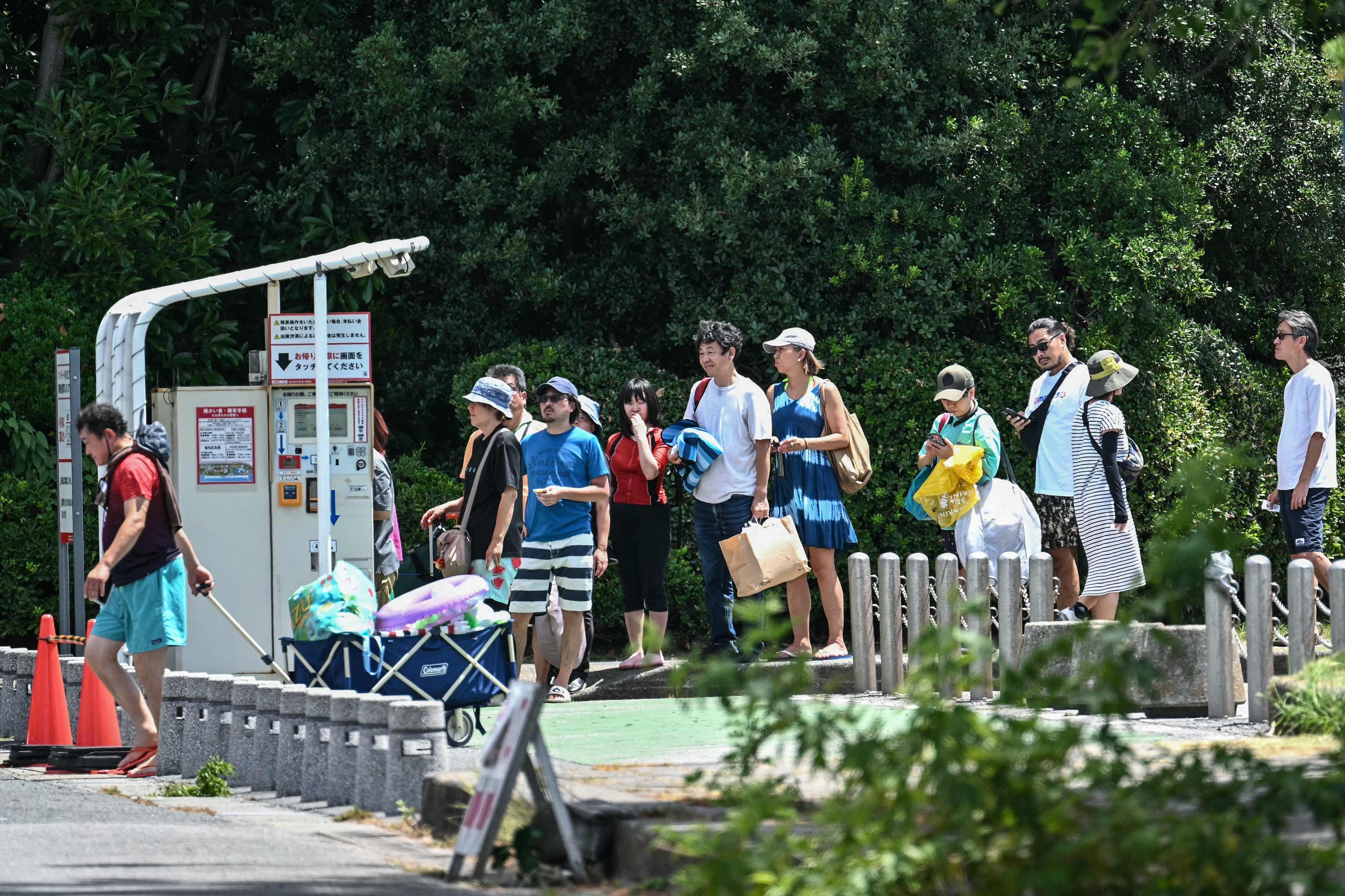 Powerful quake in Russia causes tsunami; Japan orders evacuations