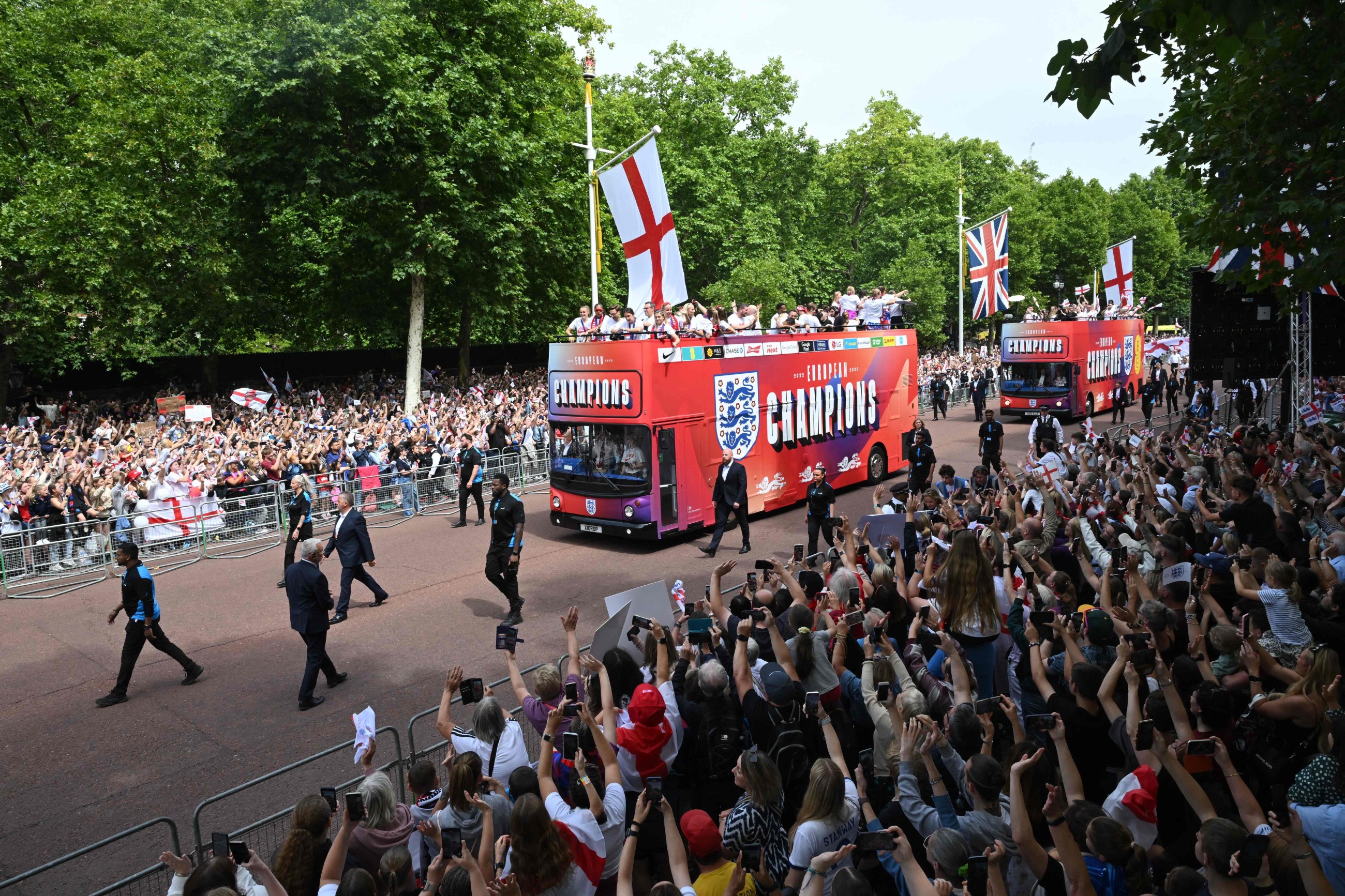 Lionesses celebrate Euro triumph with ecstatic fans