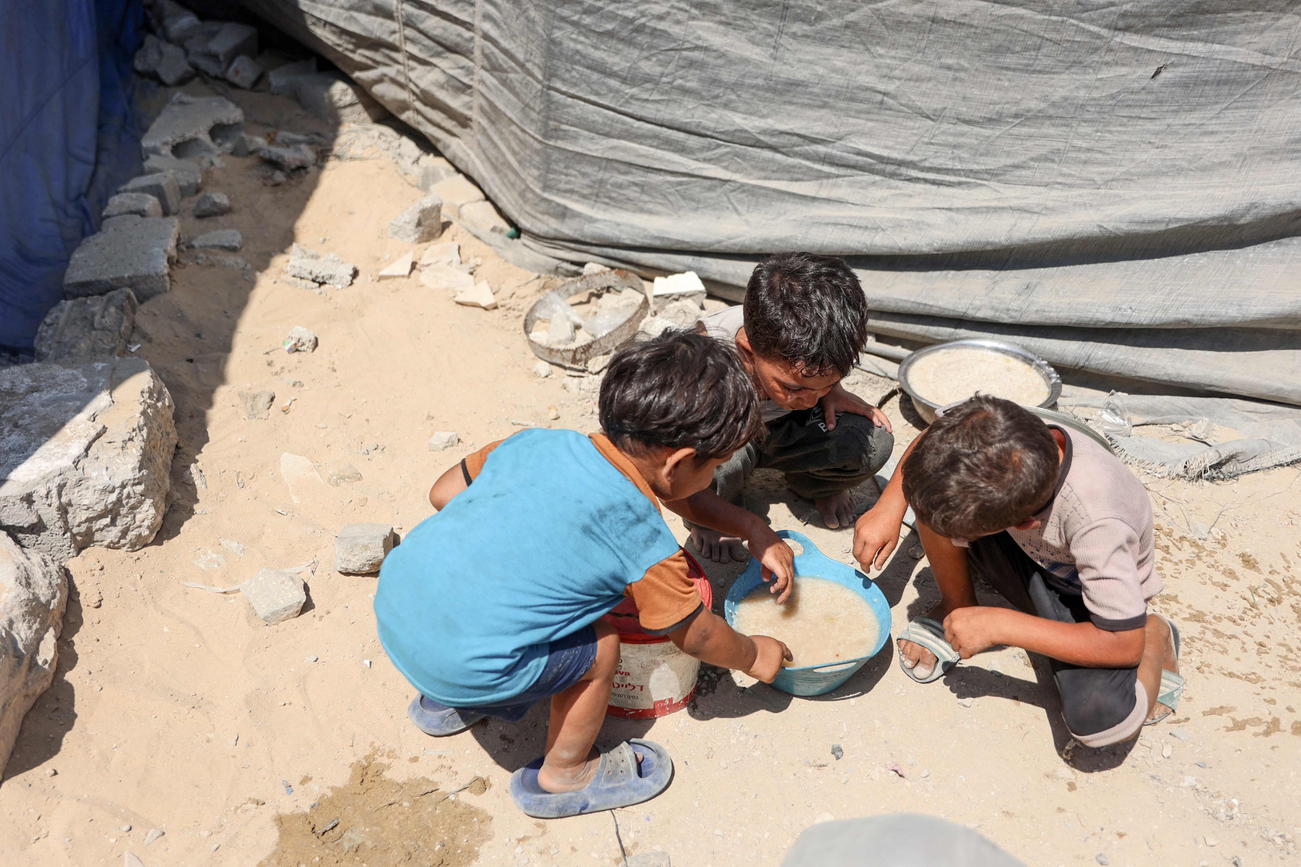 Germany says 'very insufficient' aid entering Gaza