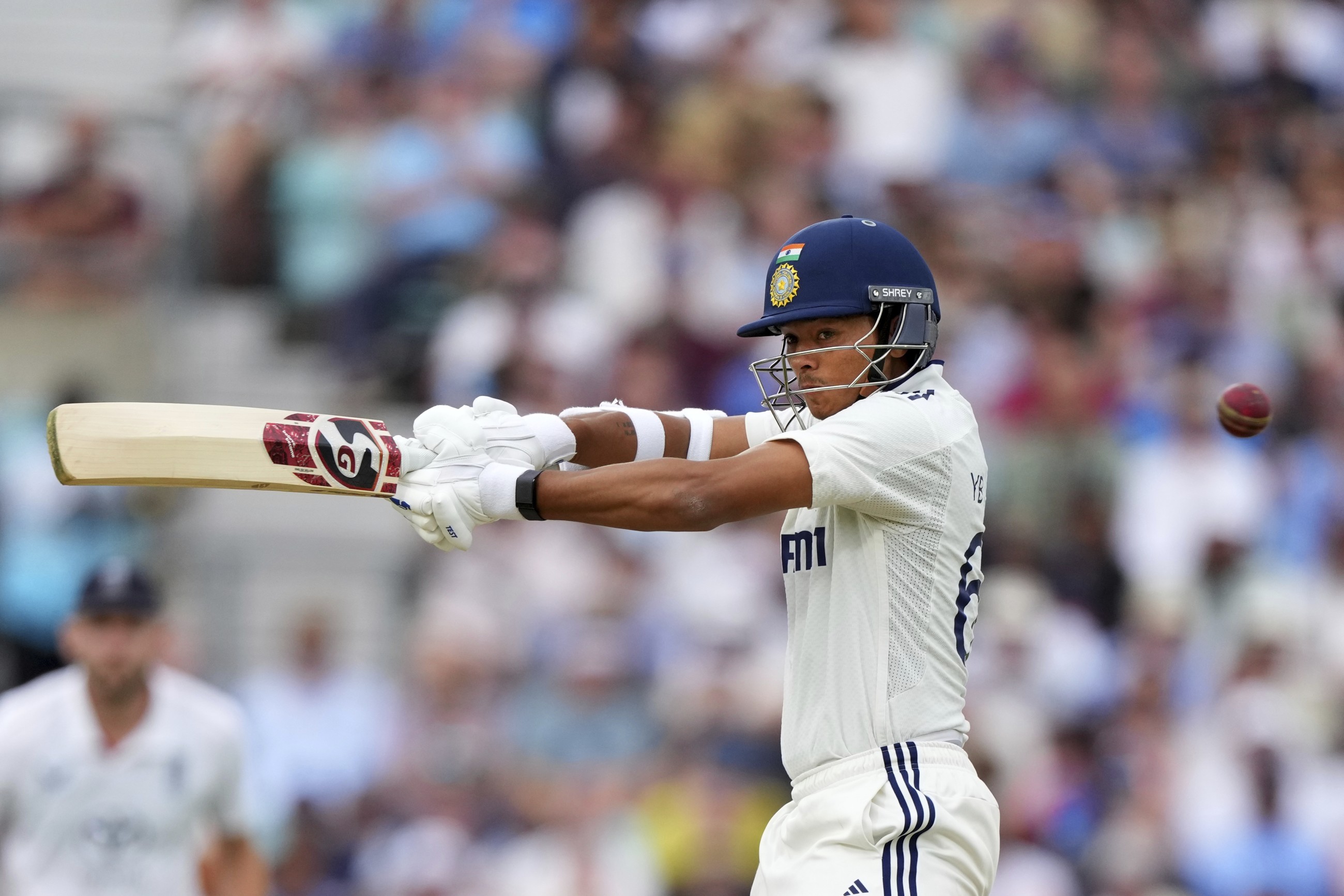 Siraj strikes after Jaiswal helps India set England daunting target