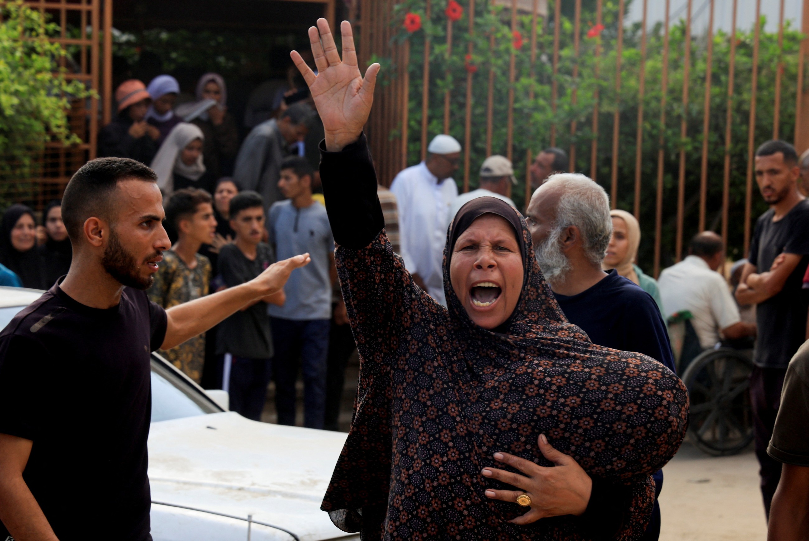 Hamas says it will allow aid for hostages if Israel halts airstrikes